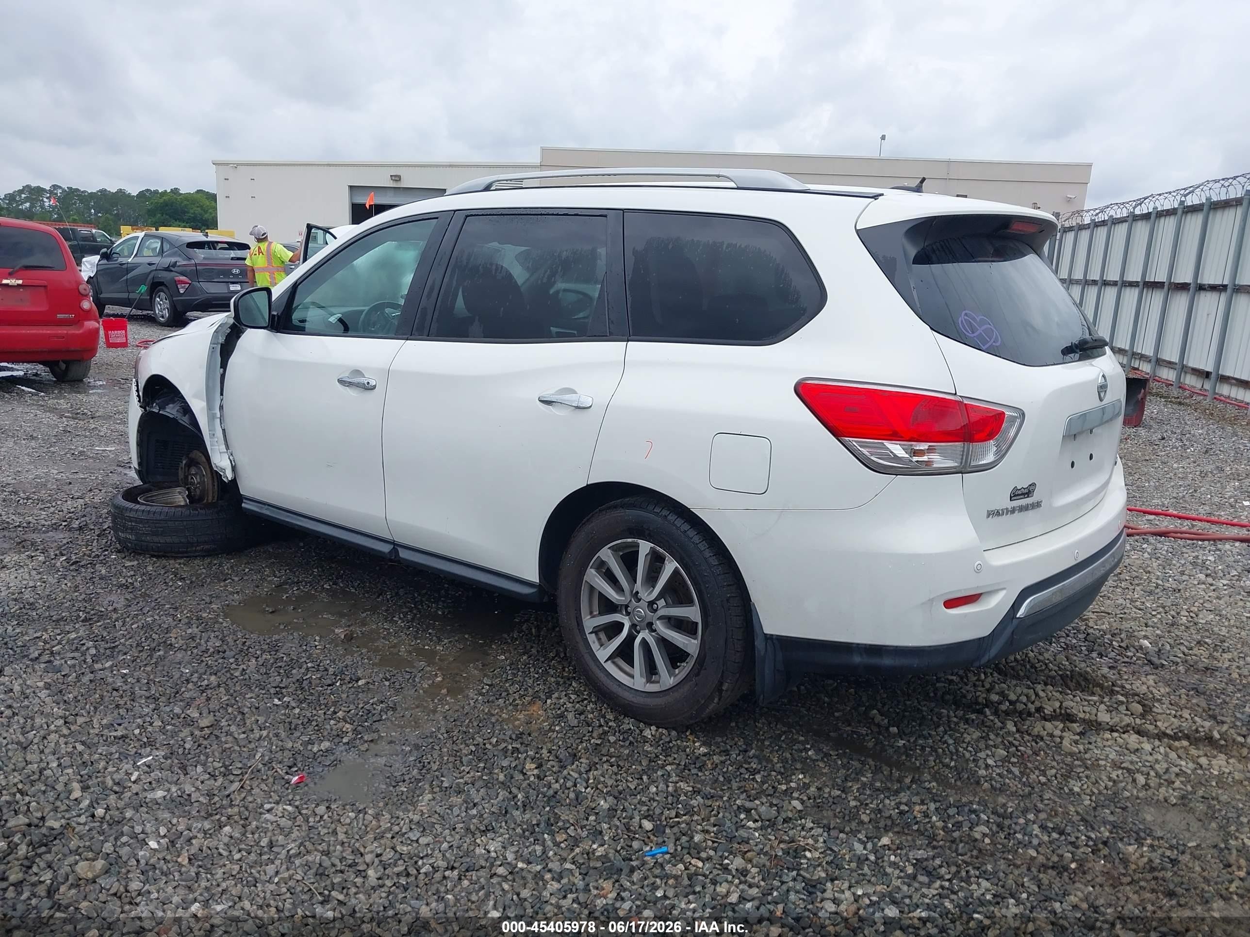 2014 Nissan Pathfinder Sv White vin: 5N1AR2MN4EC654237