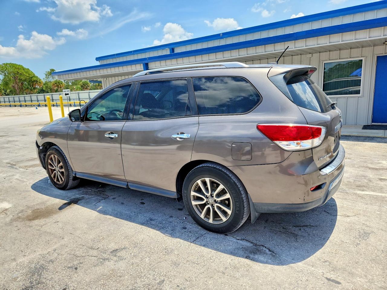 2014 Nissan Pathfinder Sv Gray vin: 5N1AR2MN4EC669210