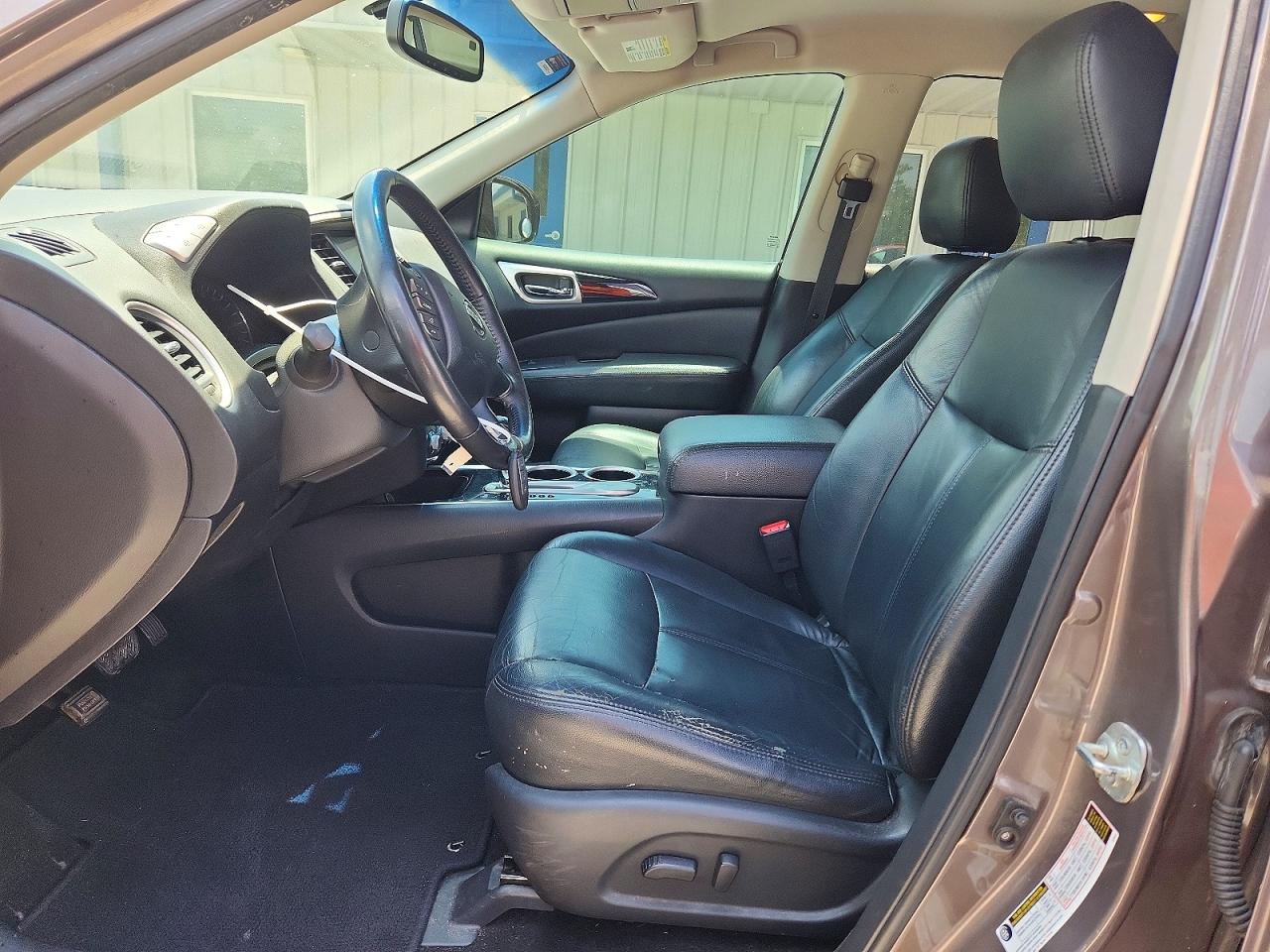 2014 Nissan Pathfinder Sv Gray vin: 5N1AR2MN4EC669210