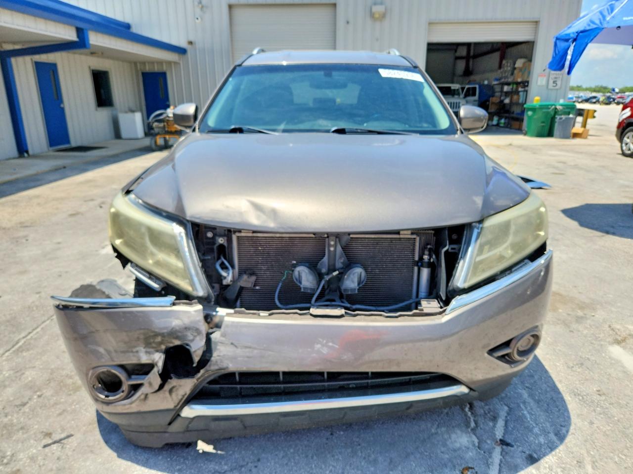 2014 Nissan Pathfinder Sv Gray vin: 5N1AR2MN4EC669210