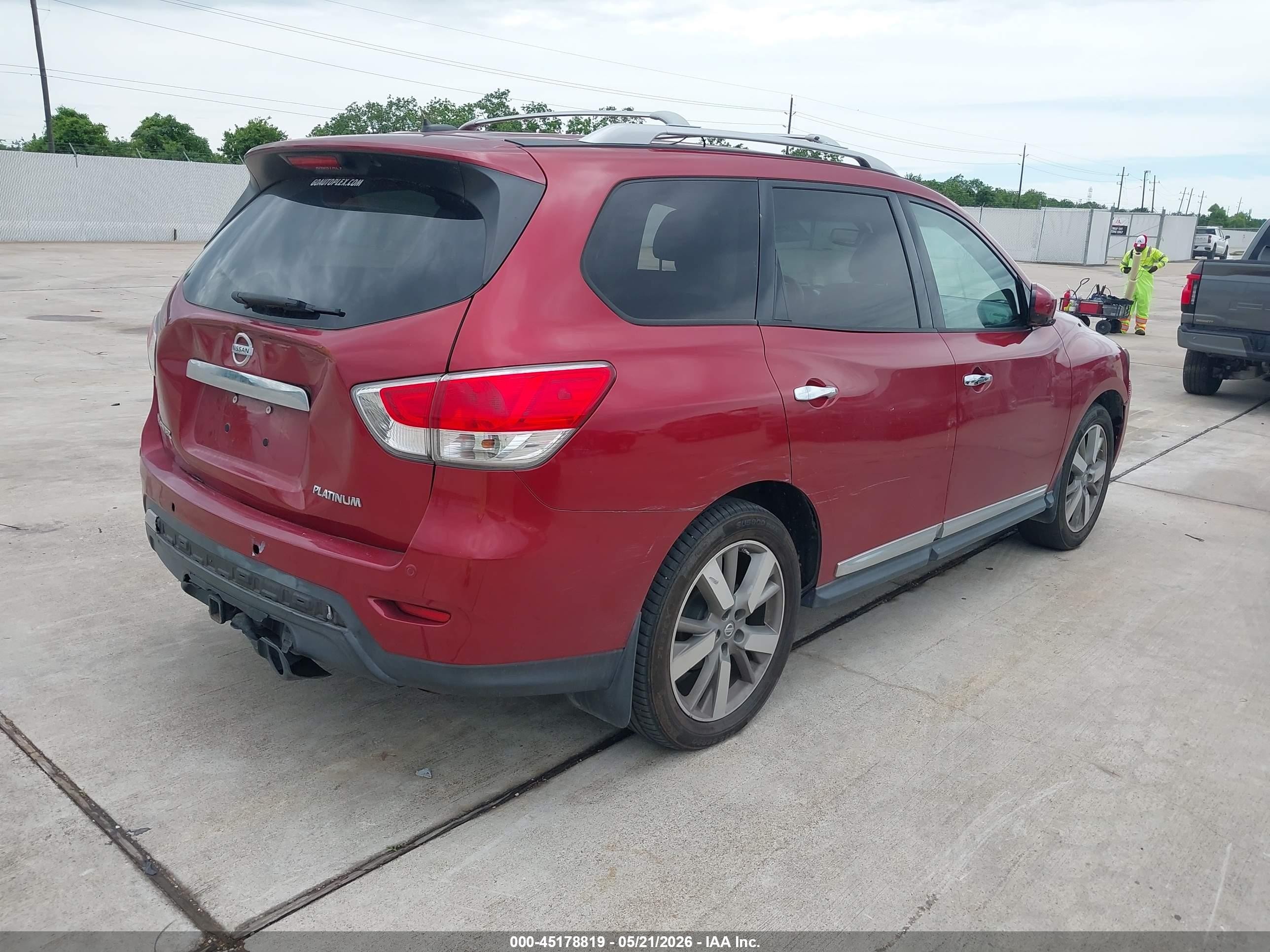 2014 Nissan Pathfinder Platinum Red vin: 5N1AR2MN4EC687738