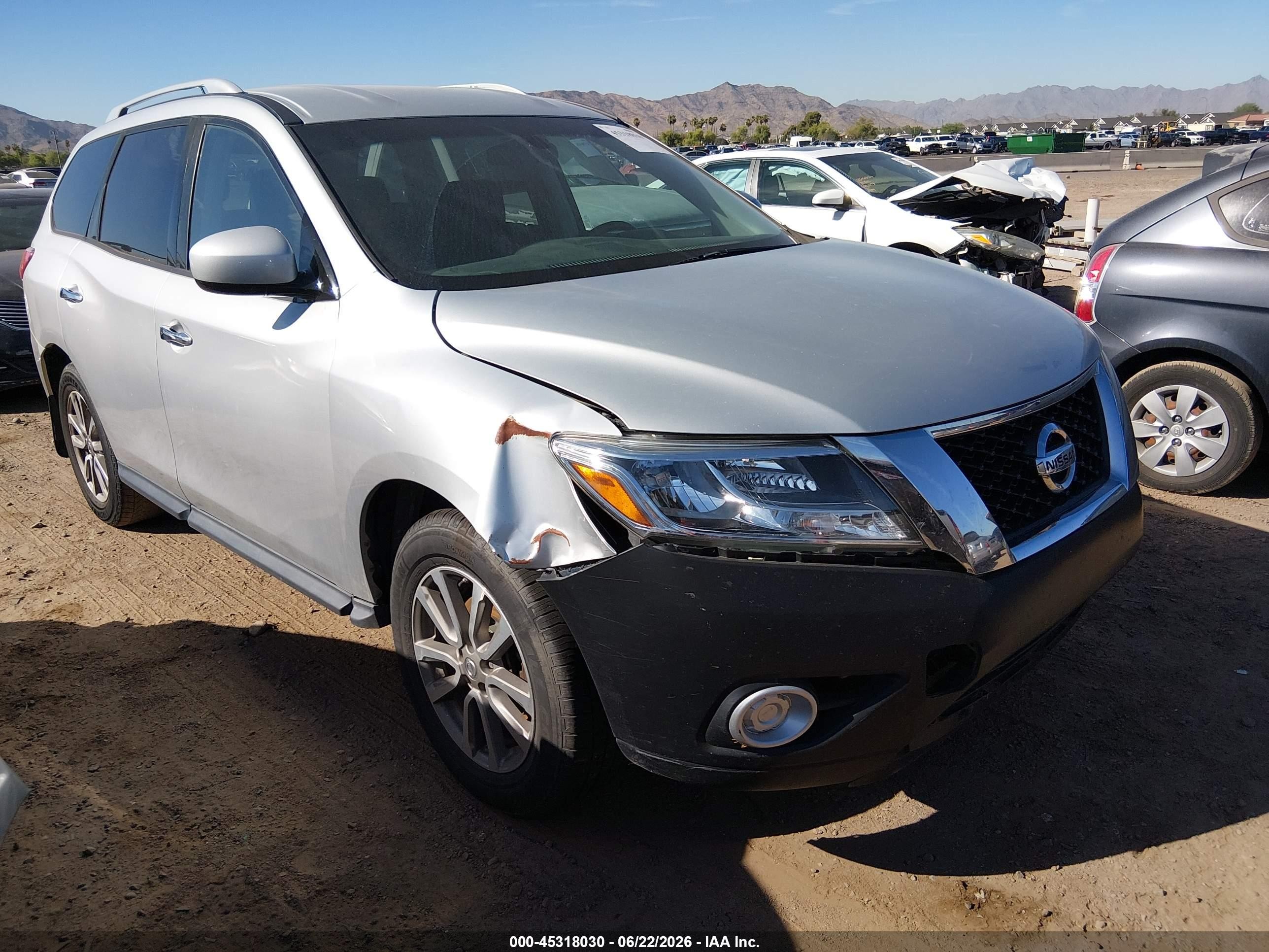 2014 Nissan Pathfinder Sv Silver vin: 5N1AR2MN4EC731432