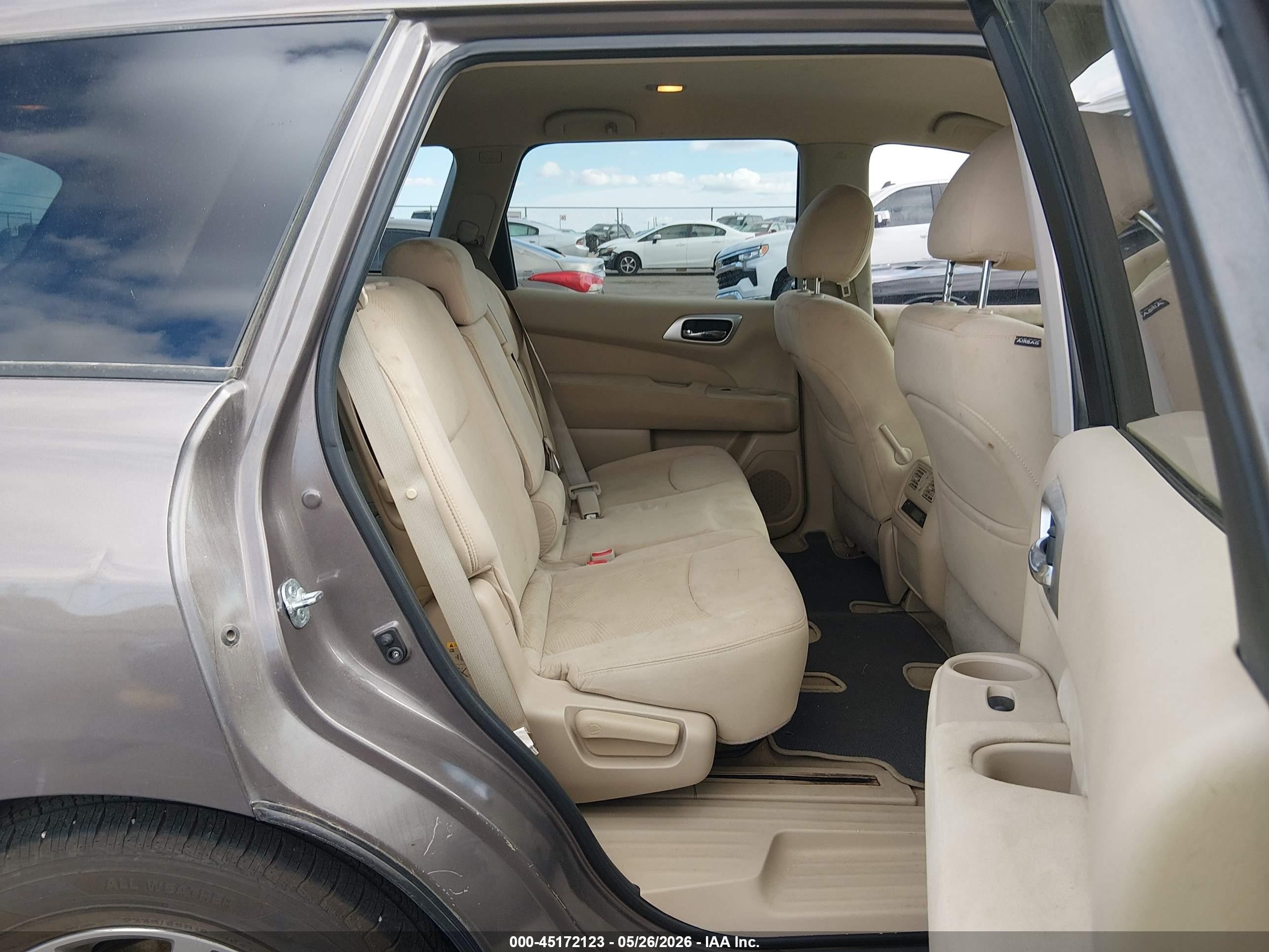 2014 Nissan Pathfinder Sv Gray vin: 5N1AR2MN4EC731964