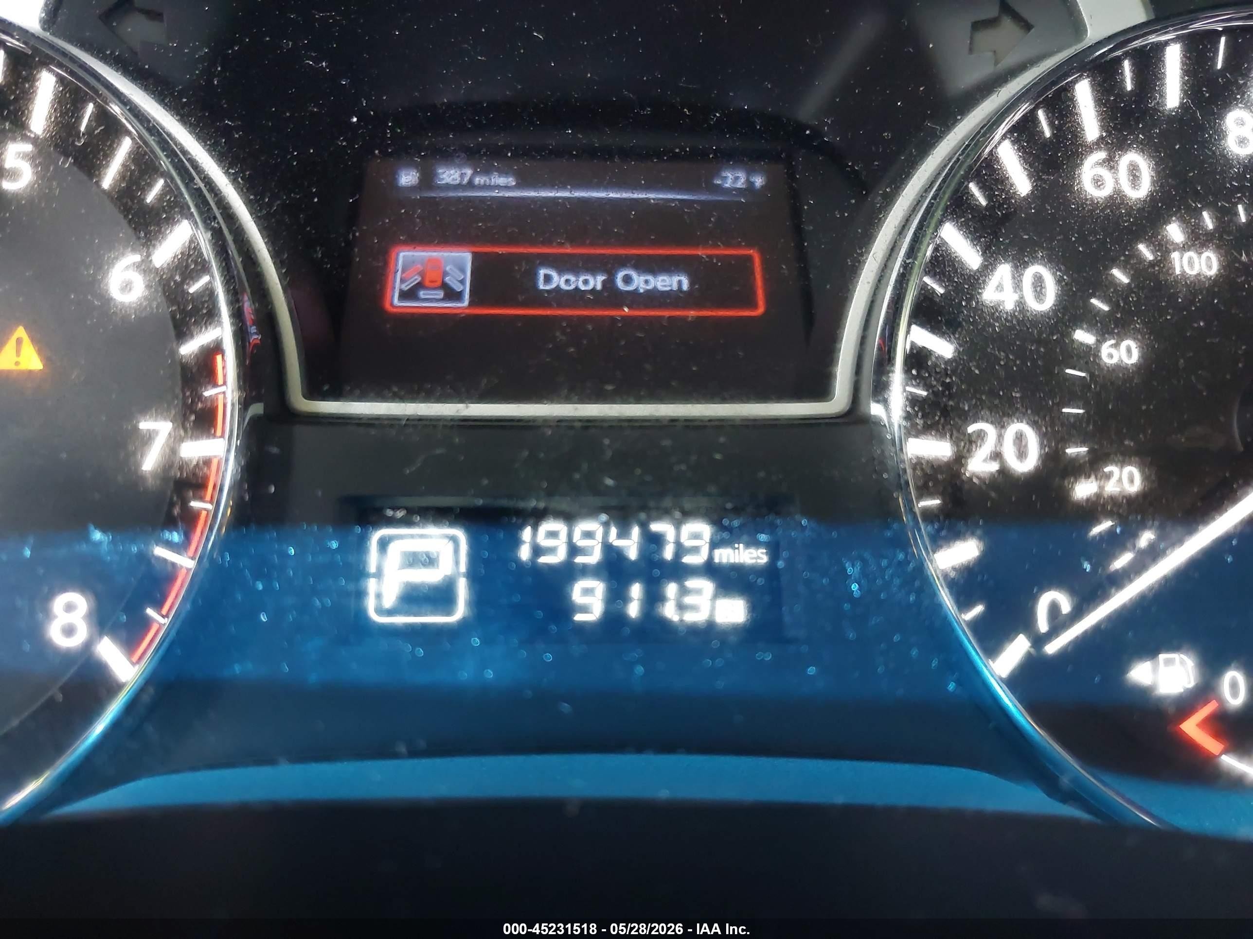 2014 Nissan Pathfinder Sv Silver vin: 5N1AR2MN4EC732192