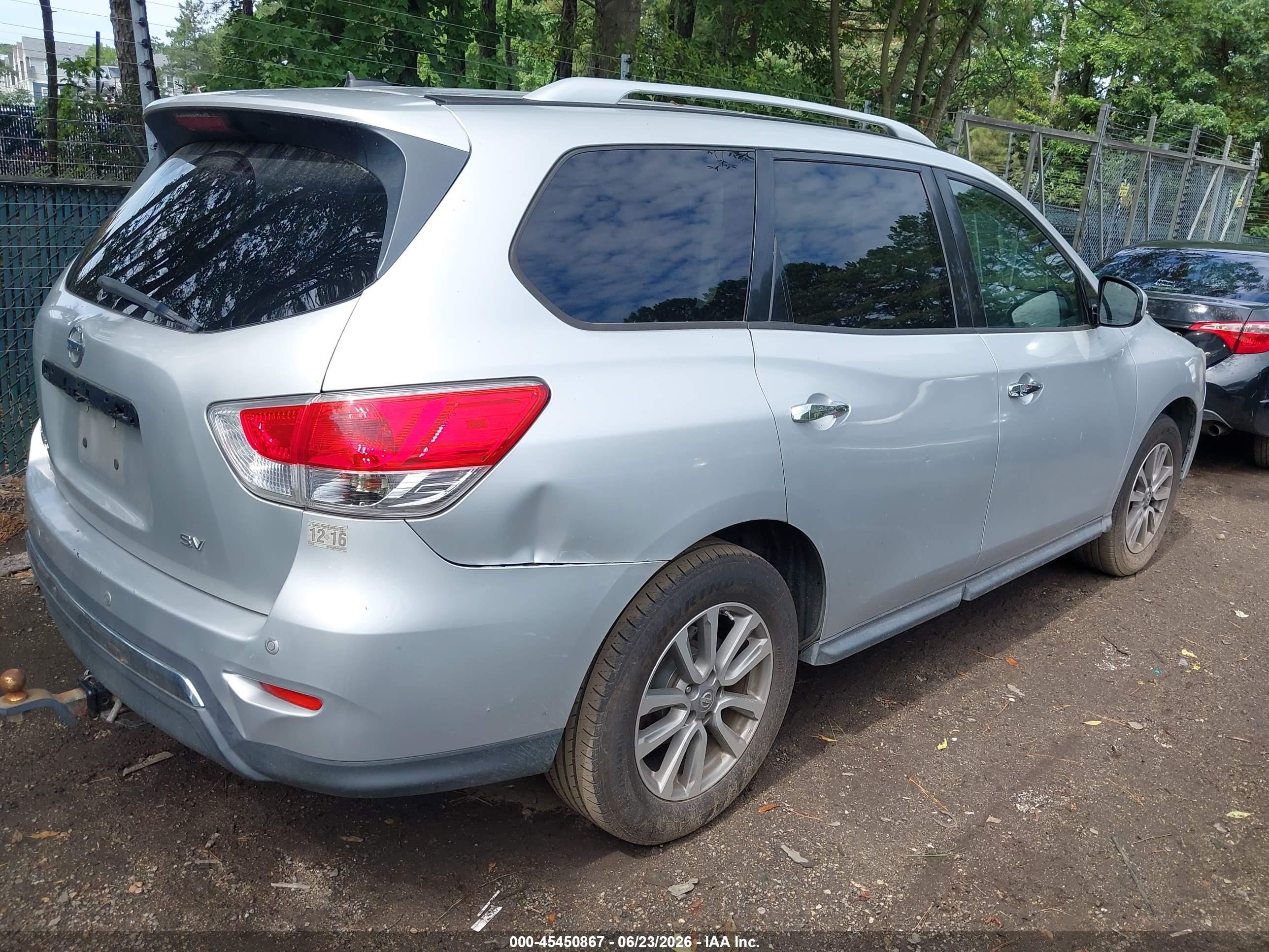 2015 Nissan Pathfinder Platinum/s/sl/sv Silver vin: 5N1AR2MN4FC602687