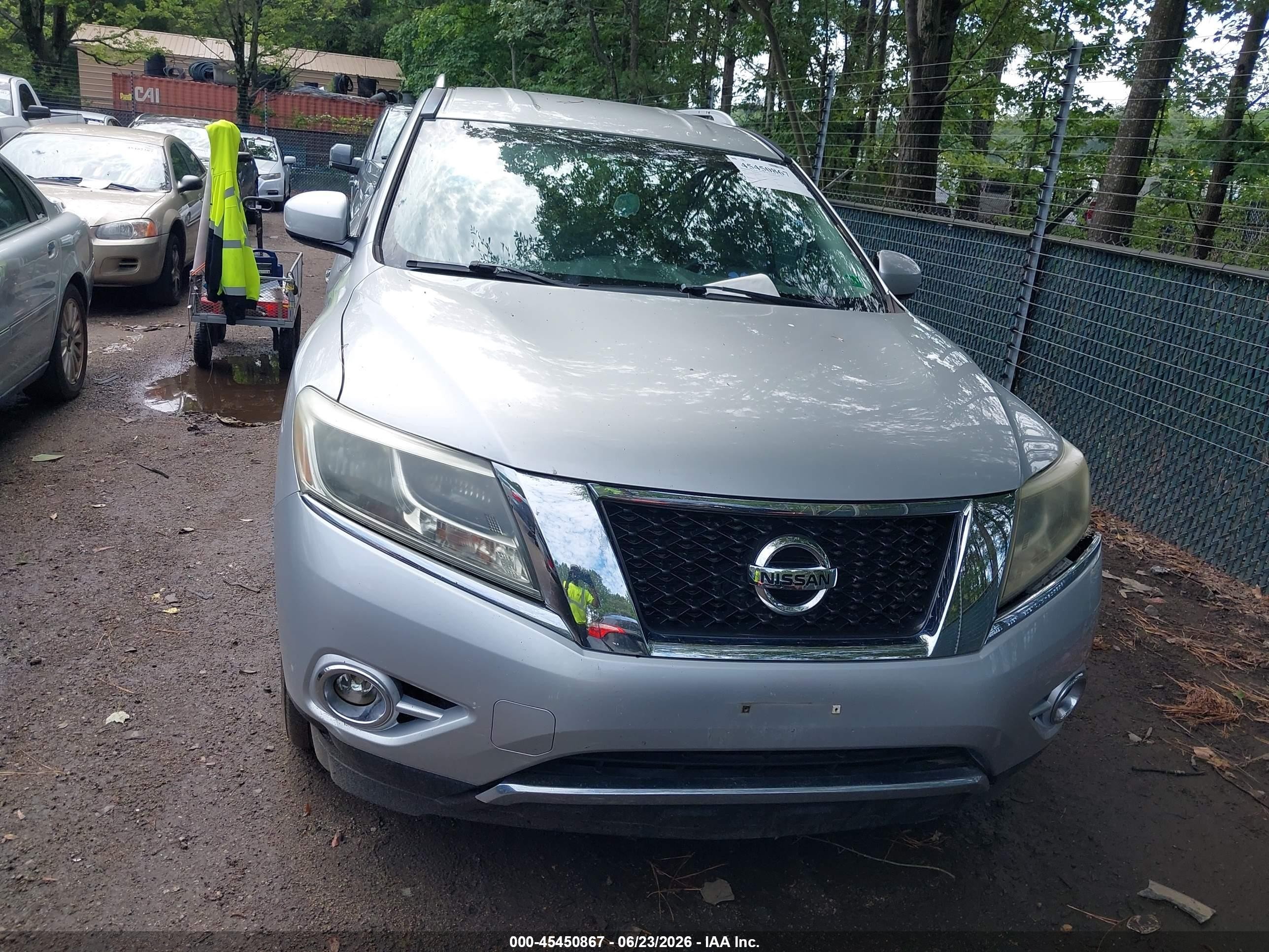 2015 Nissan Pathfinder Platinum/s/sl/sv Silver vin: 5N1AR2MN4FC602687
