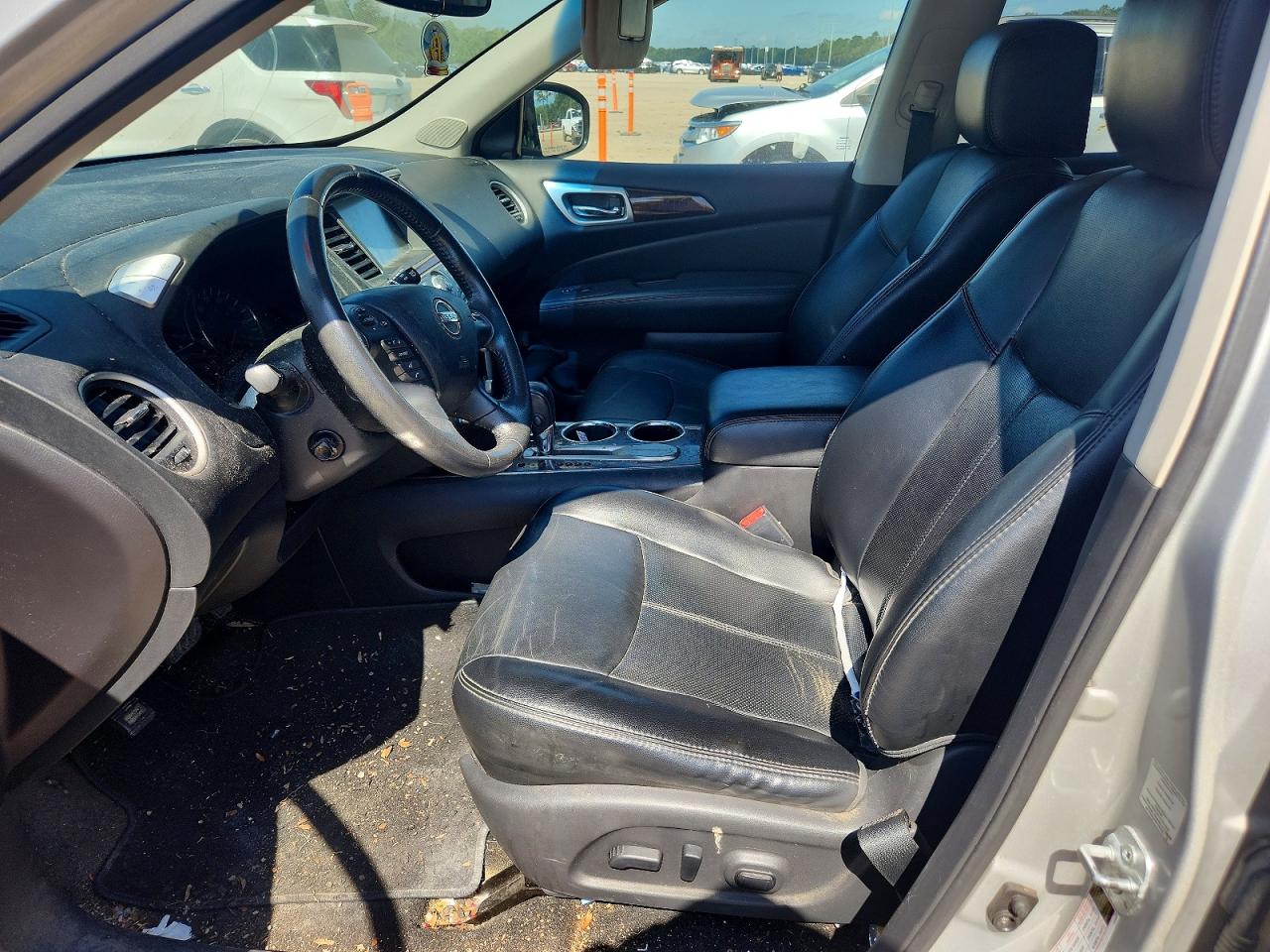 2015 Nissan Pathfinder Platinum Silver vin: 5N1AR2MN4FC604245