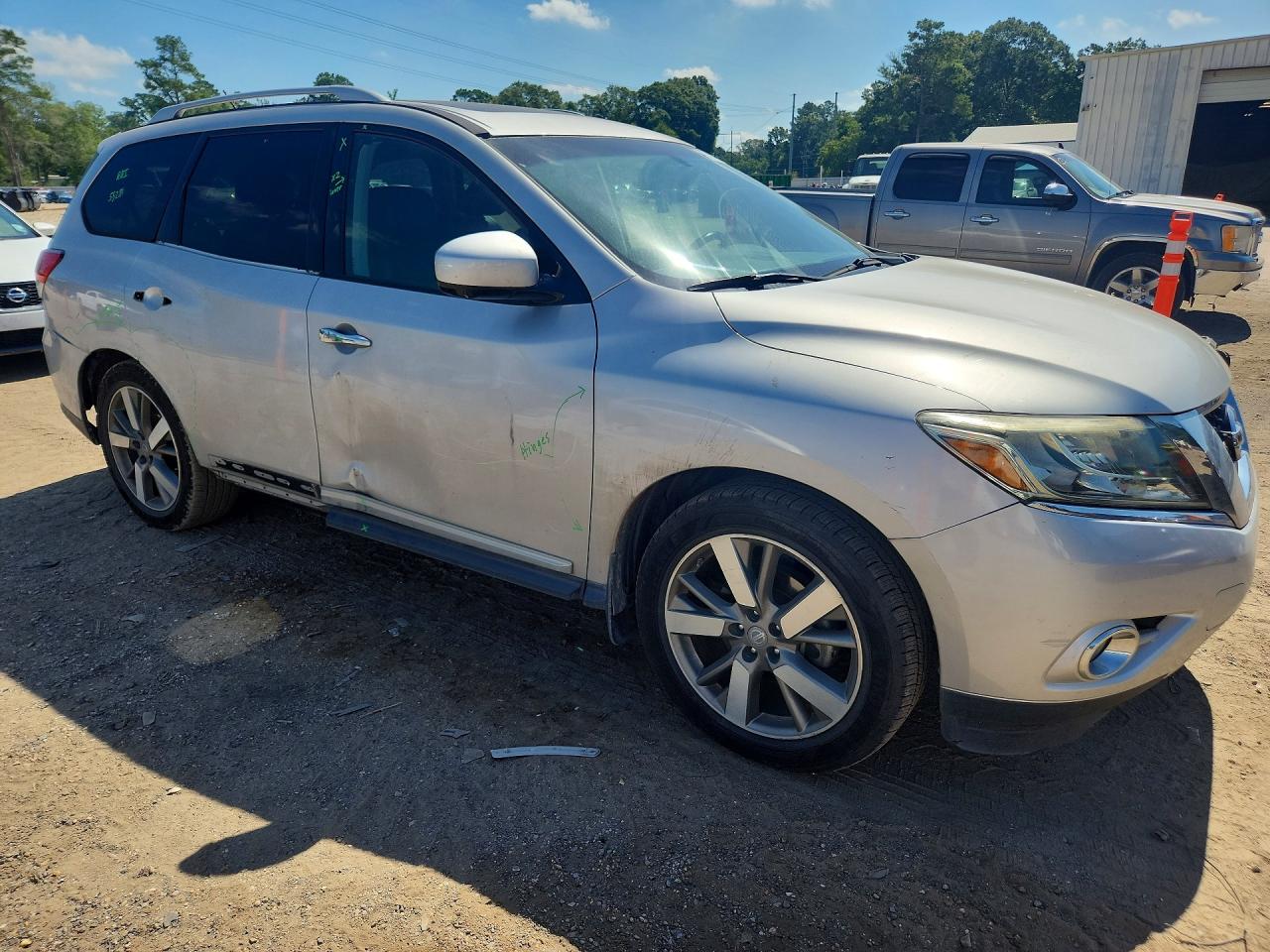 2015 Nissan Pathfinder Platinum Silver vin: 5N1AR2MN4FC604245