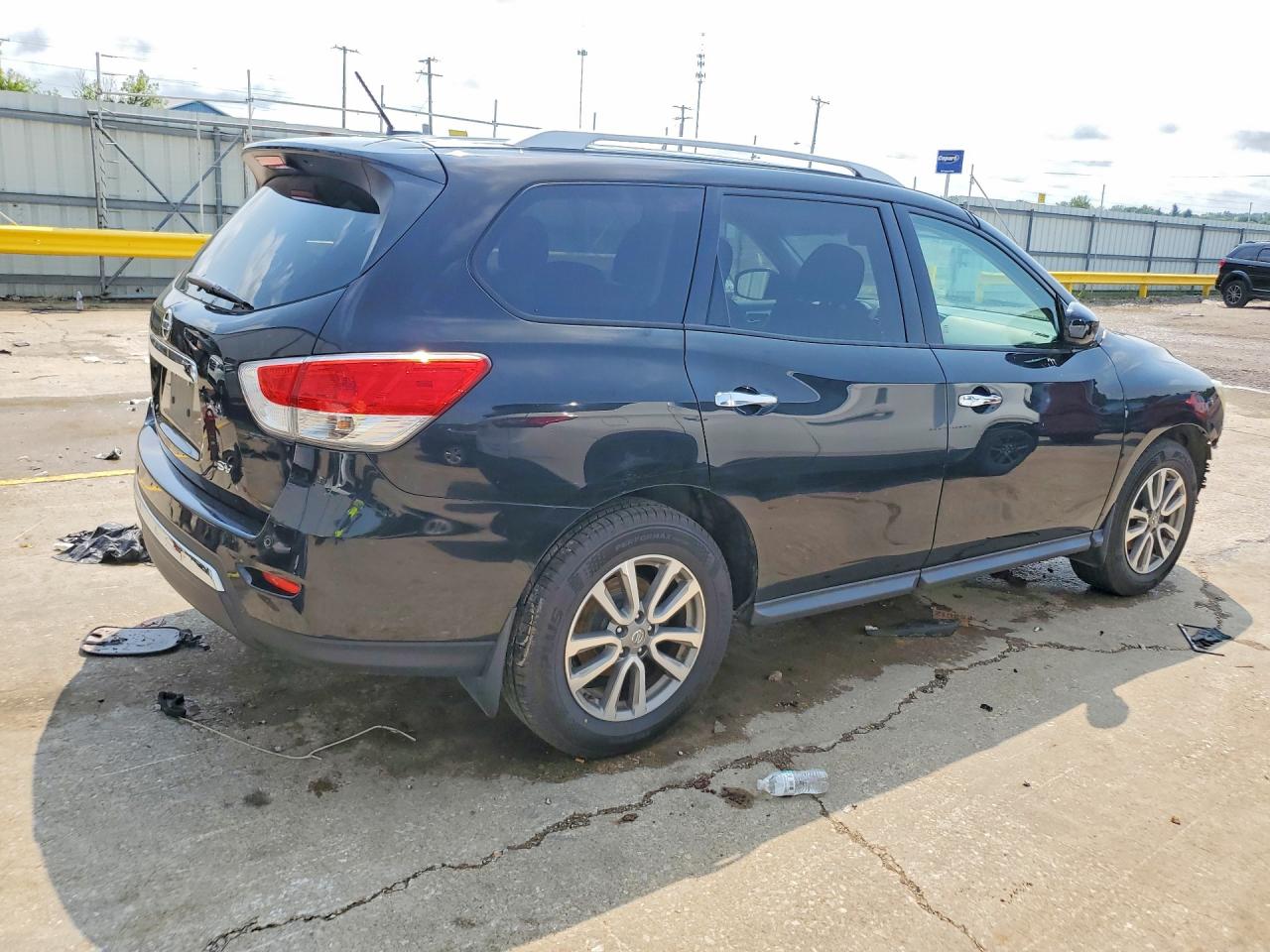 2015 Nissan Pathfinder Sv Black vin: 5N1AR2MN4FC615052