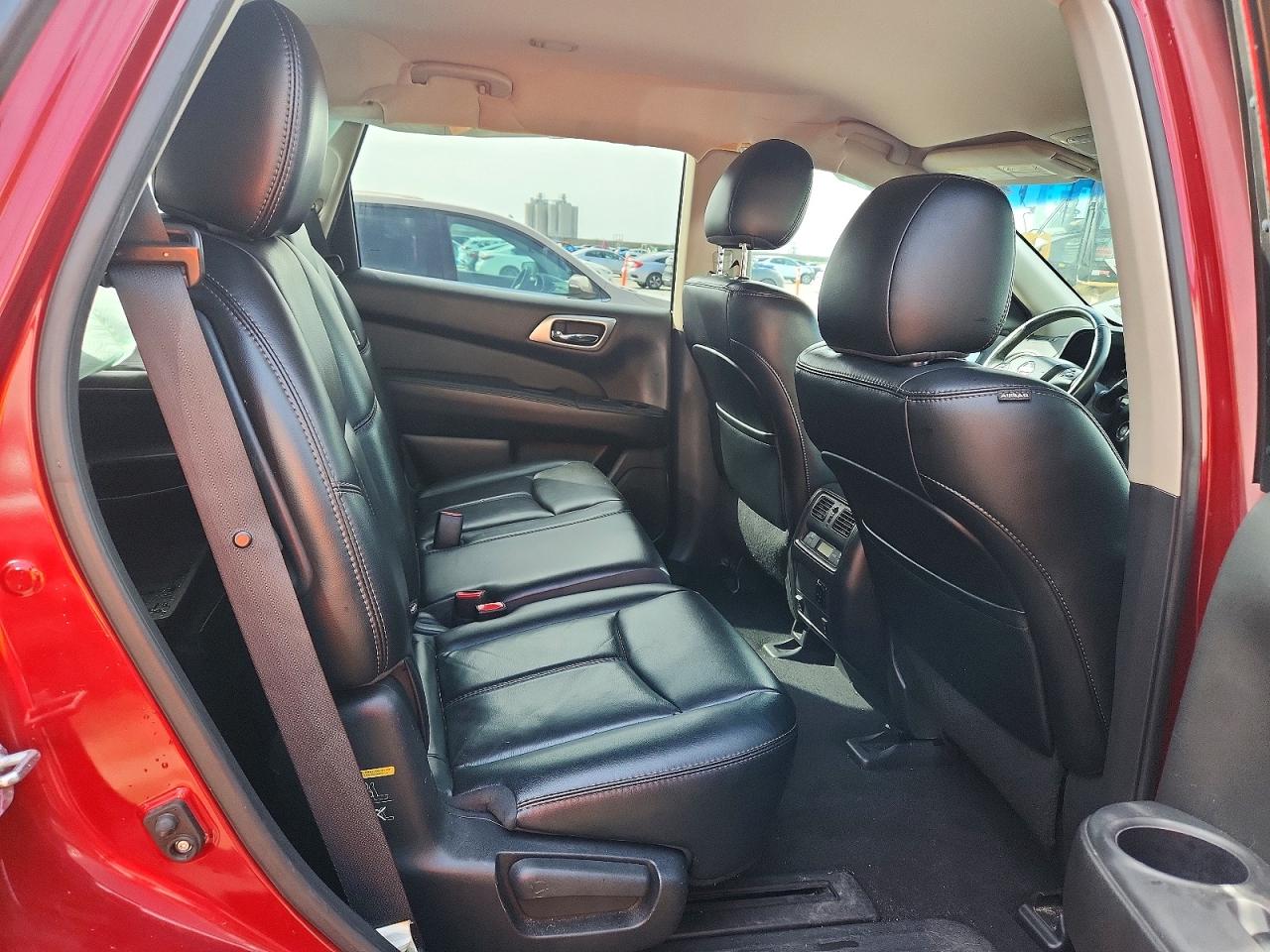 2015 Nissan Pathfinder Sl Red vin: 5N1AR2MN4FC625810