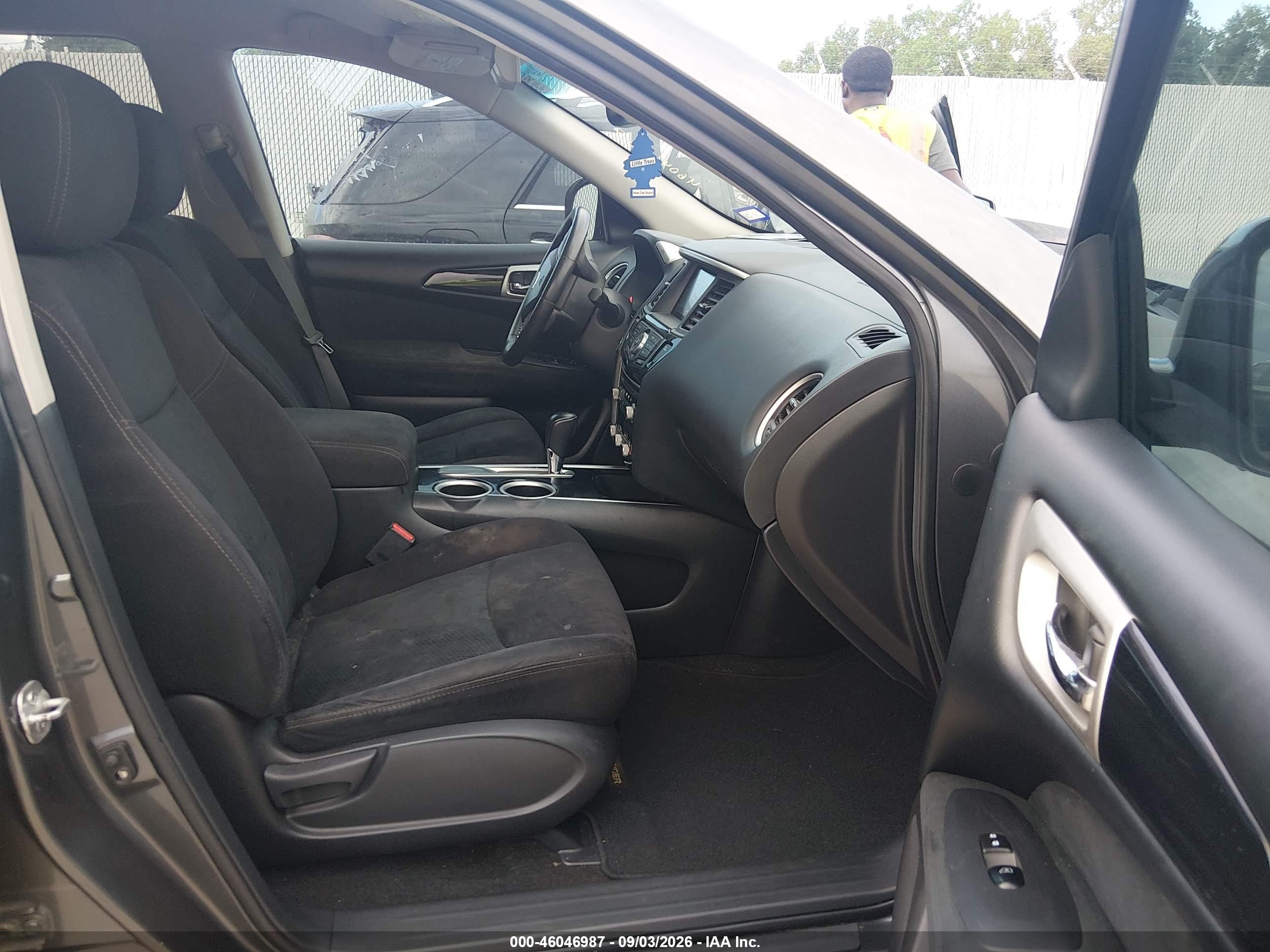 2015 Nissan Pathfinder Platinum/s/sl/sv Gray vin: 5N1AR2MN4FC638850