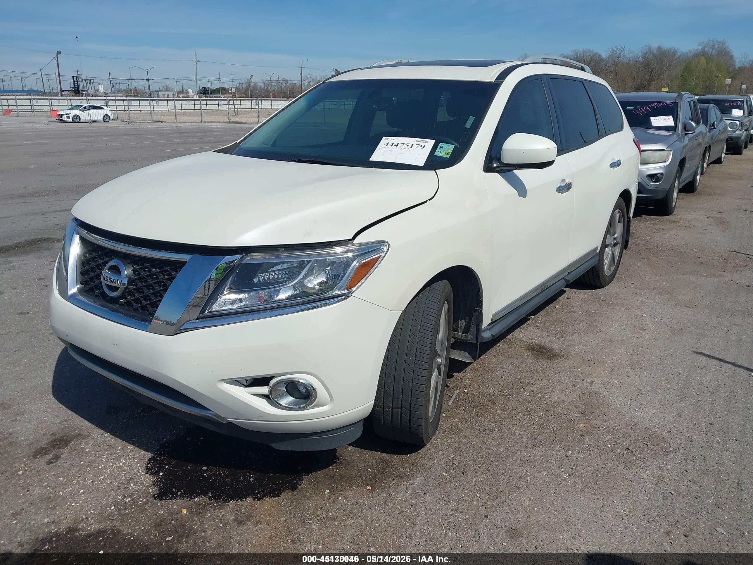2015 Nissan Pathfinder Platinum White vin: 5N1AR2MN4FC661710