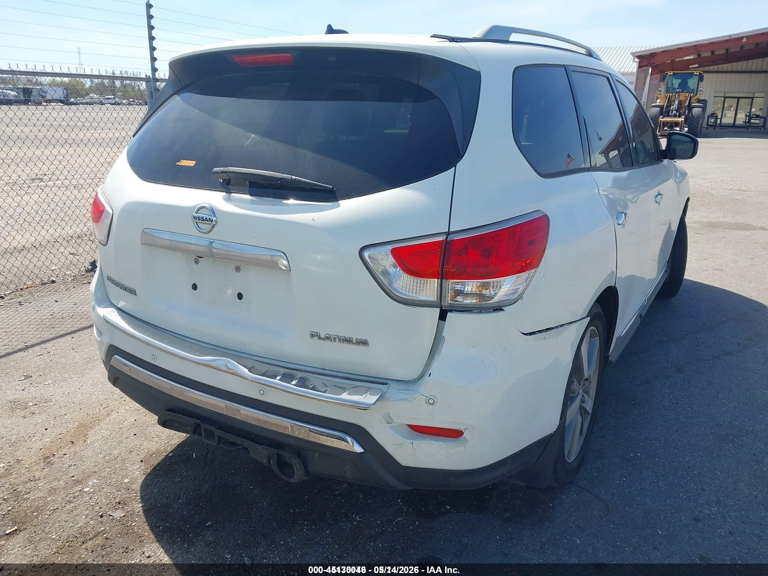 2015 Nissan Pathfinder Platinum White vin: 5N1AR2MN4FC661710