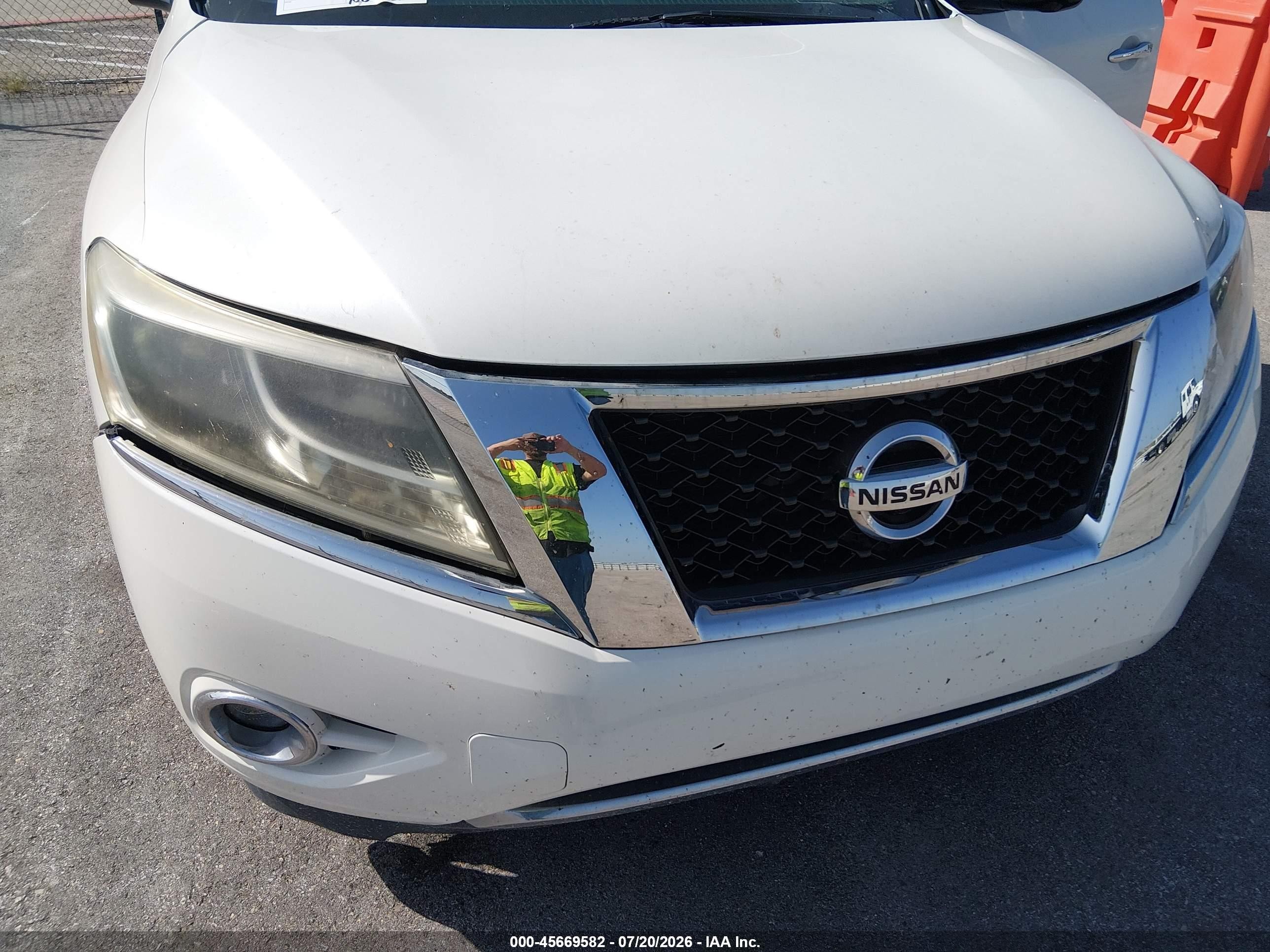 2015 Nissan Pathfinder Platinum White vin: 5N1AR2MN4FC661710
