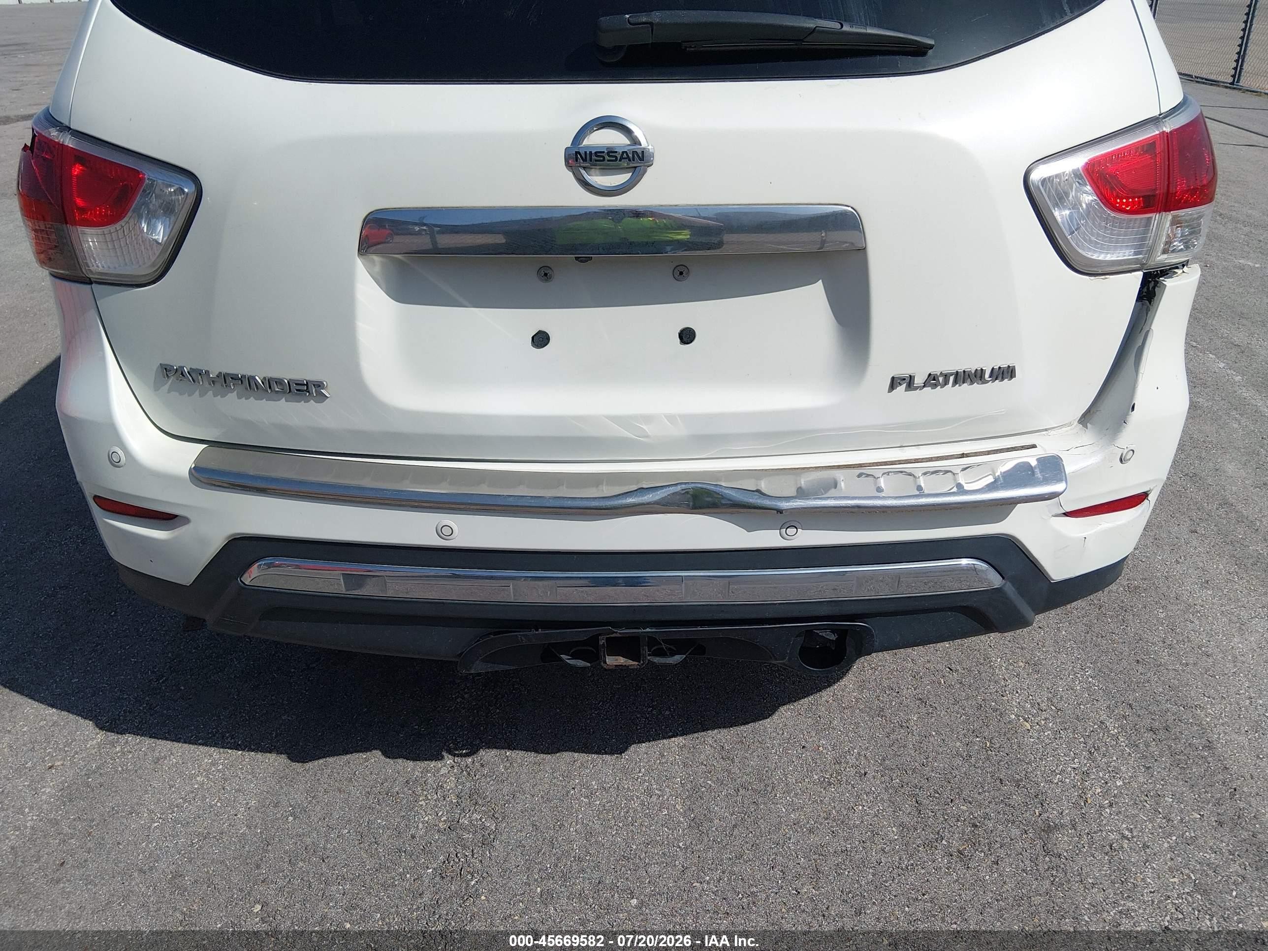 2015 Nissan Pathfinder Platinum White vin: 5N1AR2MN4FC661710