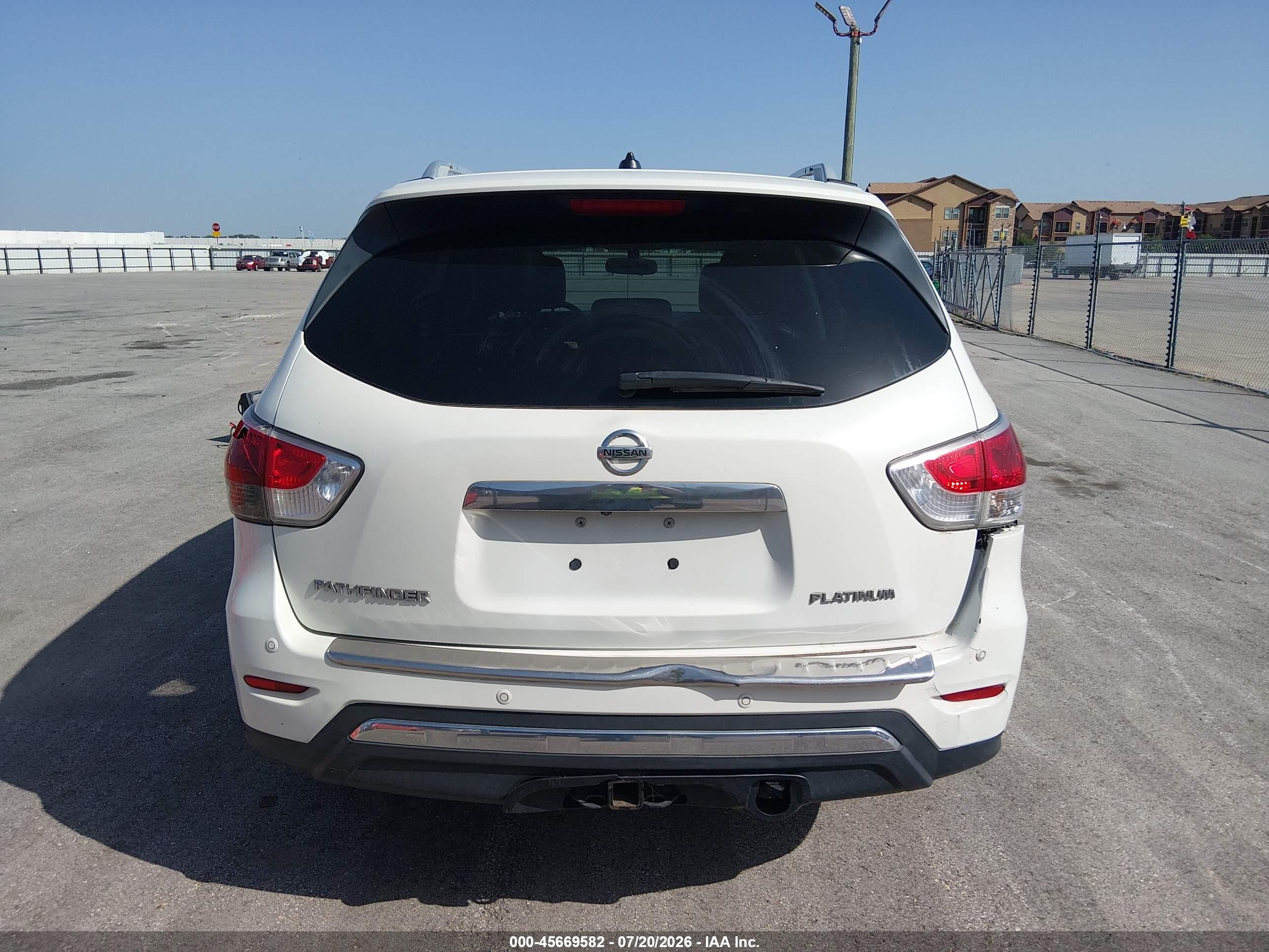 2015 Nissan Pathfinder Platinum White vin: 5N1AR2MN4FC661710