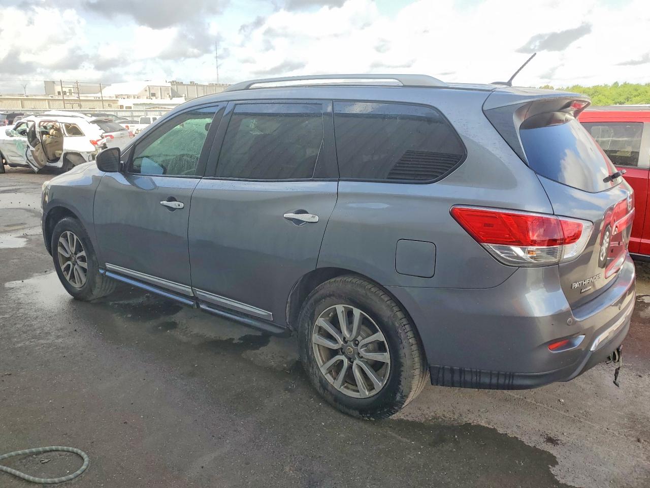 2015 Nissan Pathfinder Sl Серый vin: 5N1AR2MN4FC671847