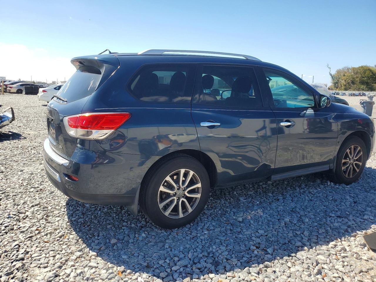 2015 Nissan Path Finde Blue vin: 5N1AR2MN4FC672335