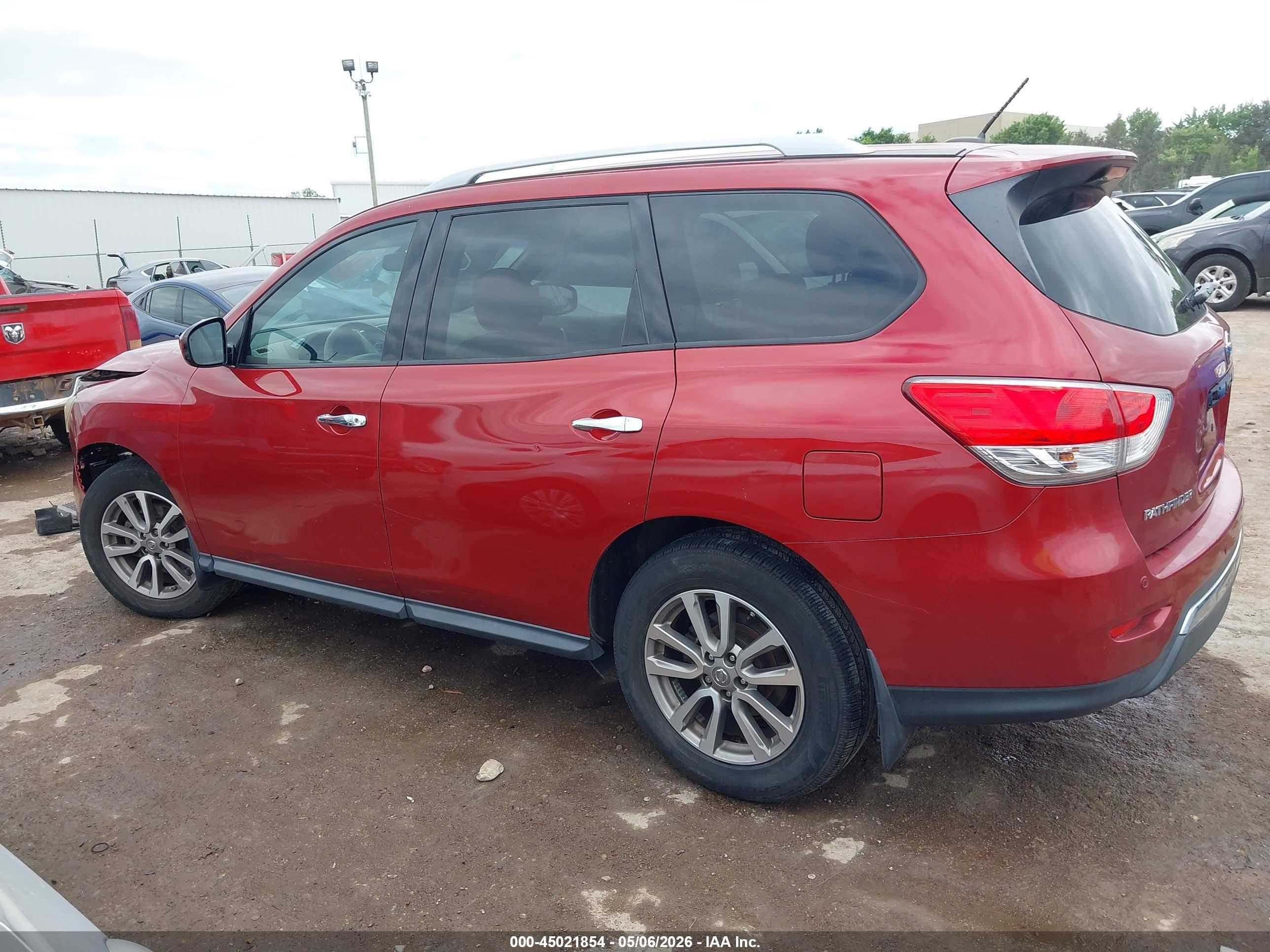 2015 Nissan Pathfinder Sv Red vin: 5N1AR2MN4FC683318