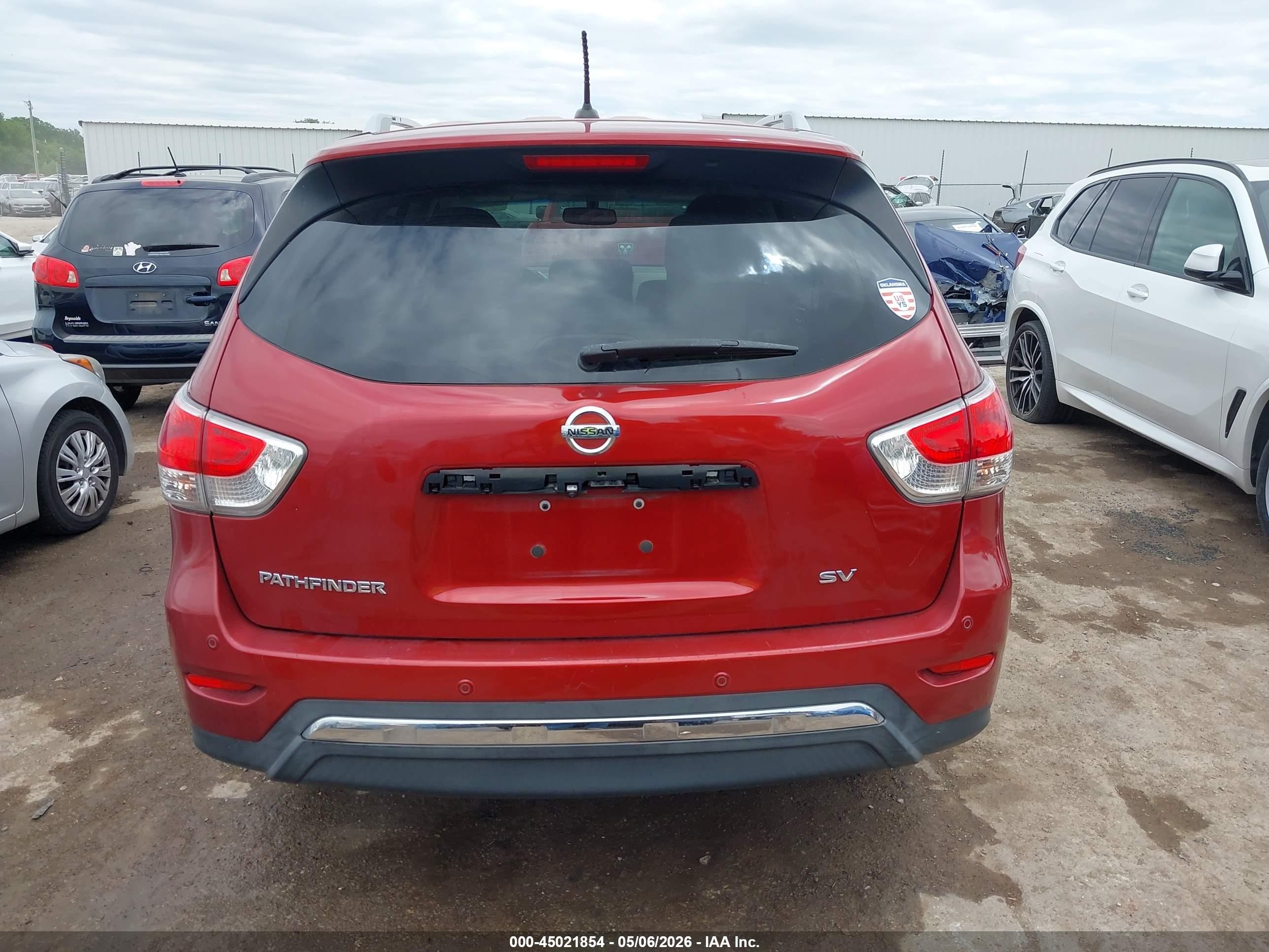 2015 Nissan Pathfinder Sv Red vin: 5N1AR2MN4FC683318