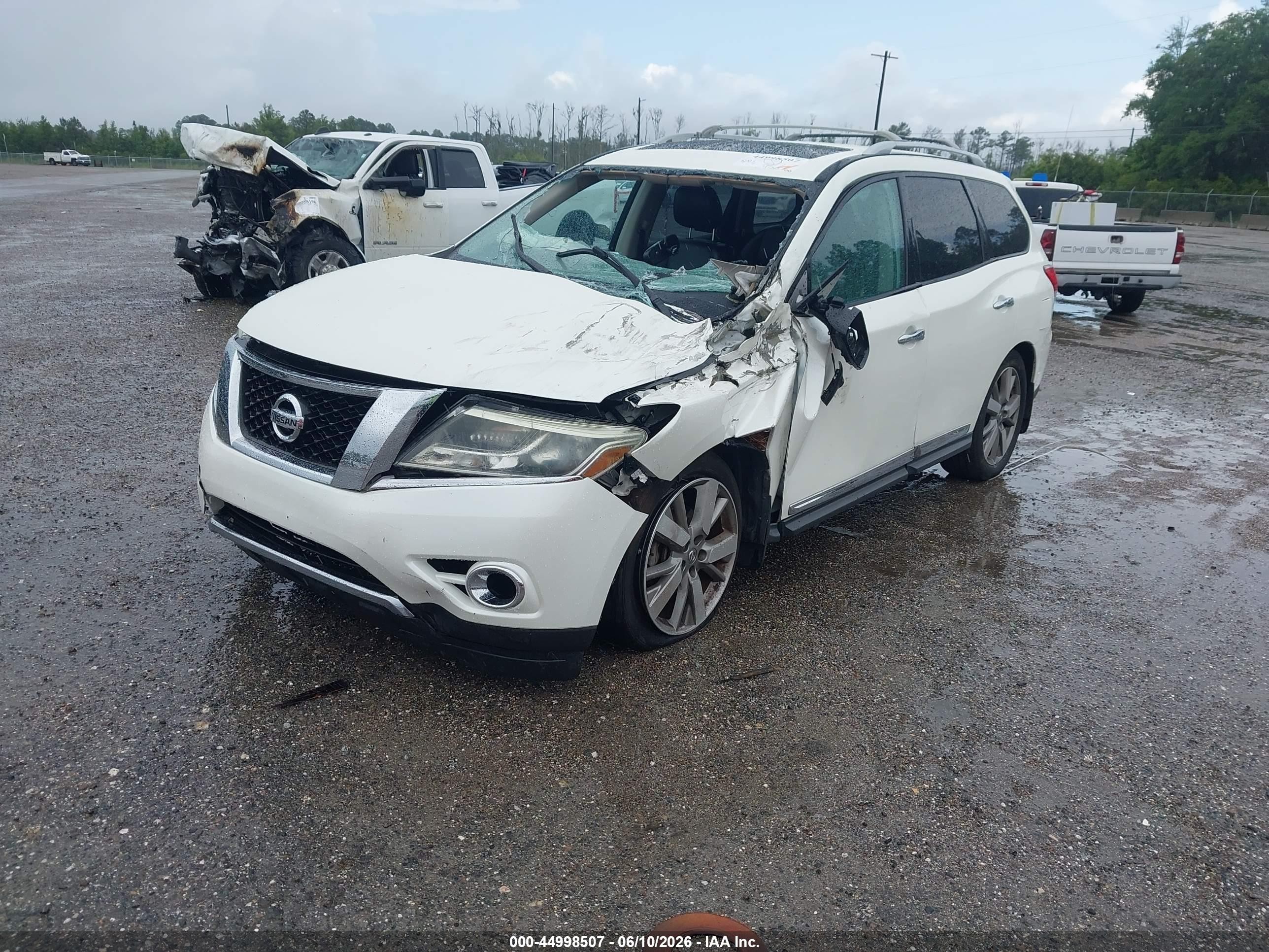 2015 Nissan Pathfinder Platinum White vin: 5N1AR2MN4FC701865