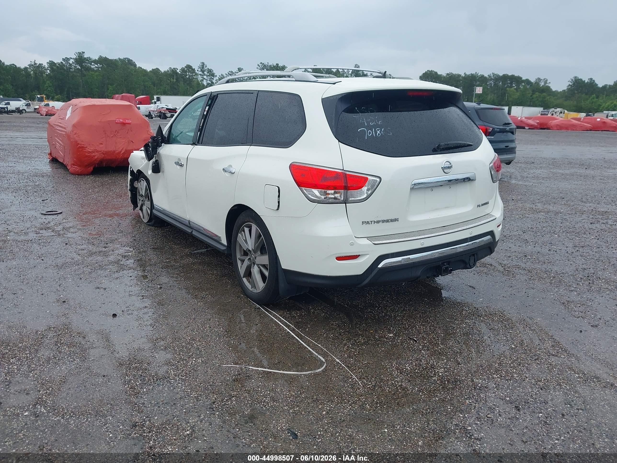 2015 Nissan Pathfinder Platinum White vin: 5N1AR2MN4FC701865