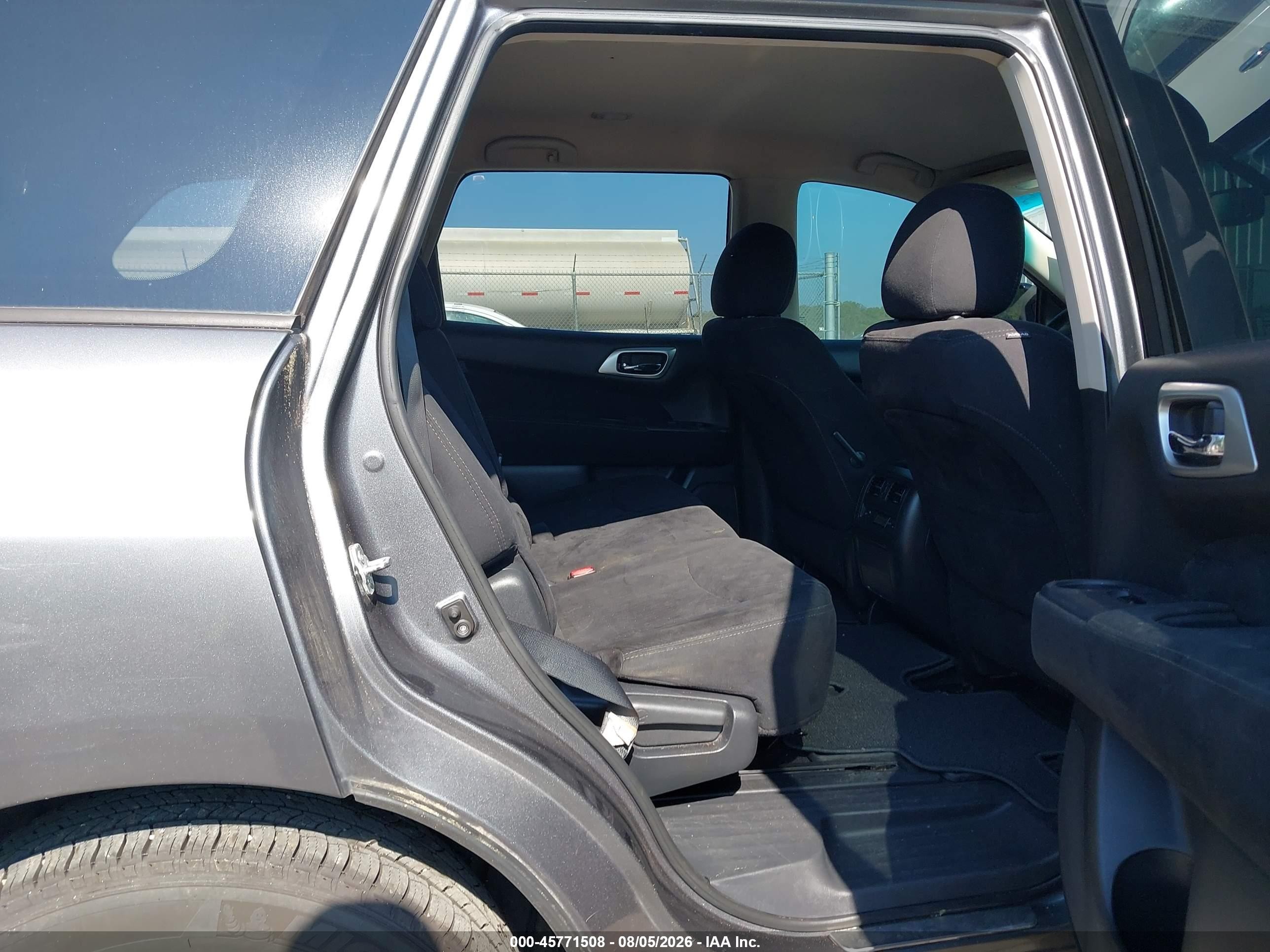 2015 Nissan Pathfinder Sv Gray vin: 5N1AR2MN4FC702997