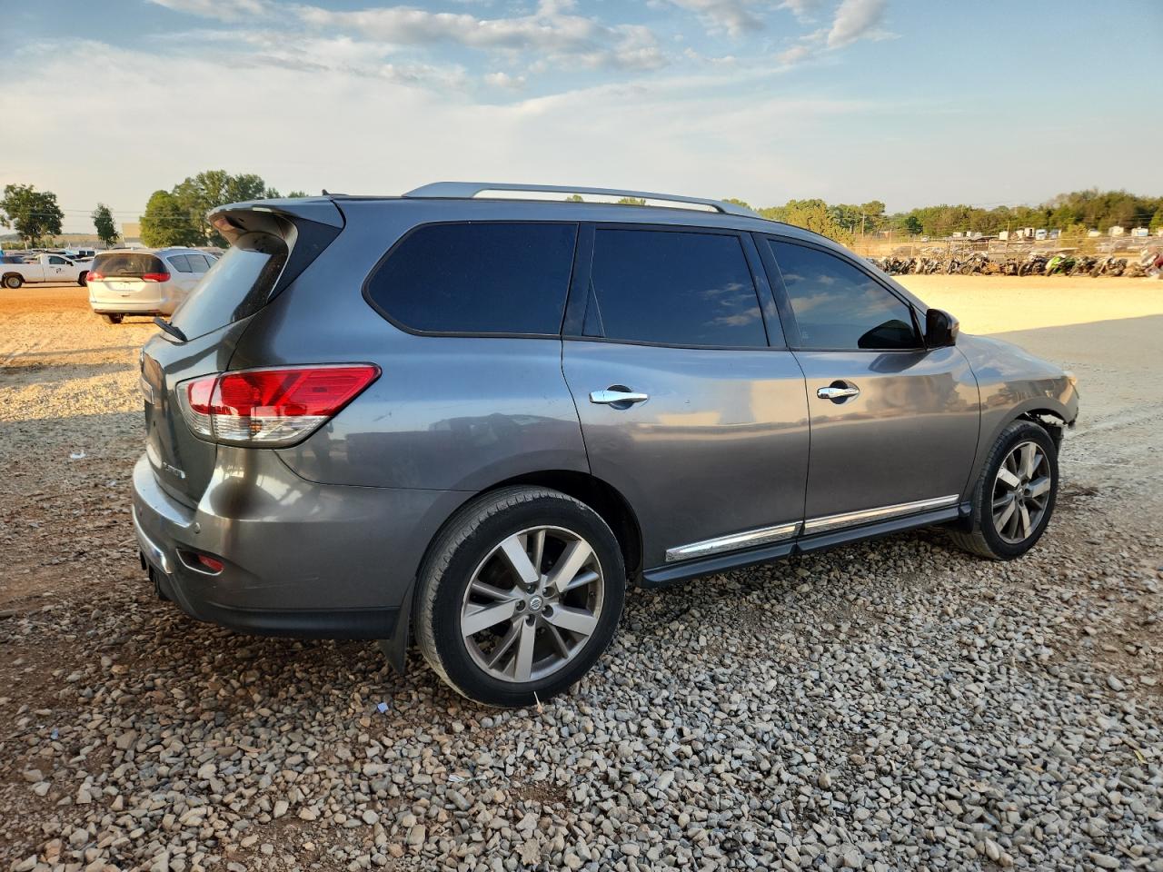 2015 Nissan Pathfinder S Серый vin: 5N1AR2MN4FC706032