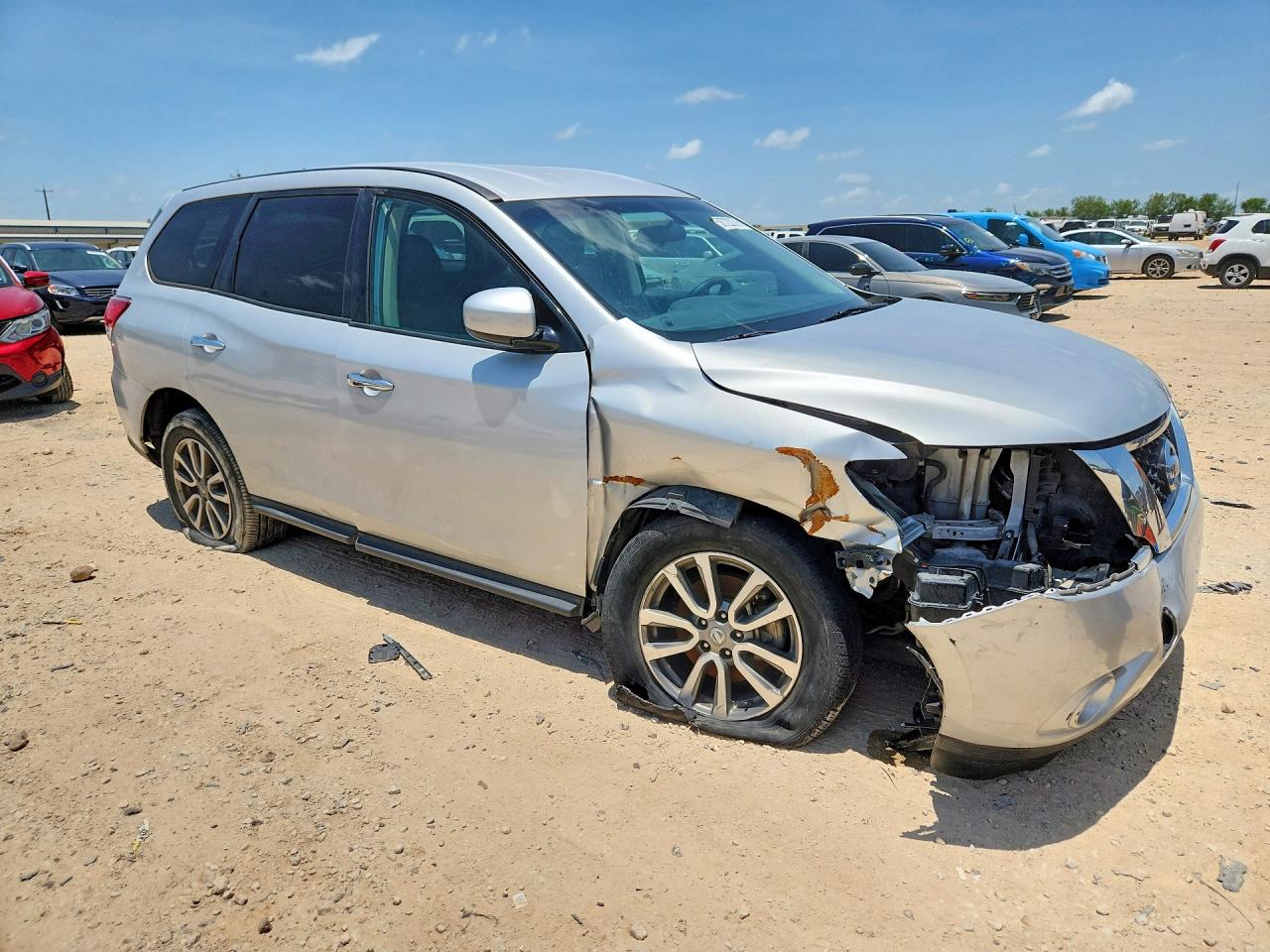 2013 Nissan Pathfinder S Silver vin: 5N1AR2MN5DC621925