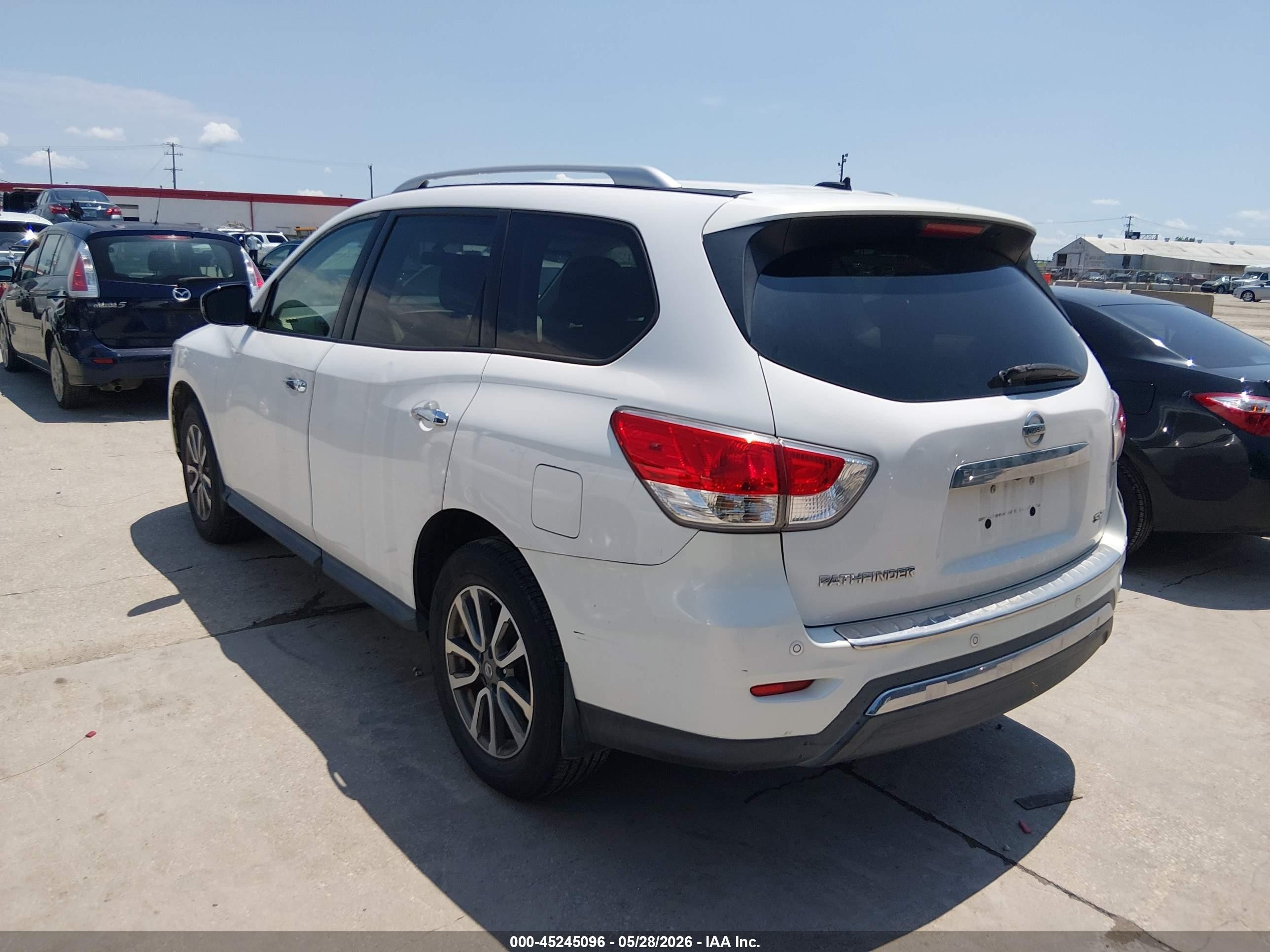 2013 Nissan Pathfinder Sv Белый vin: 5N1AR2MN5DC641270