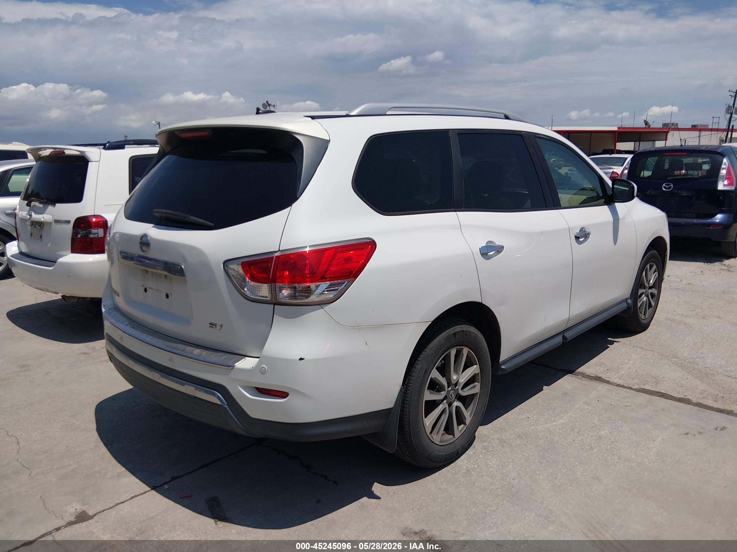 2013 Nissan Pathfinder Sv Белый vin: 5N1AR2MN5DC641270