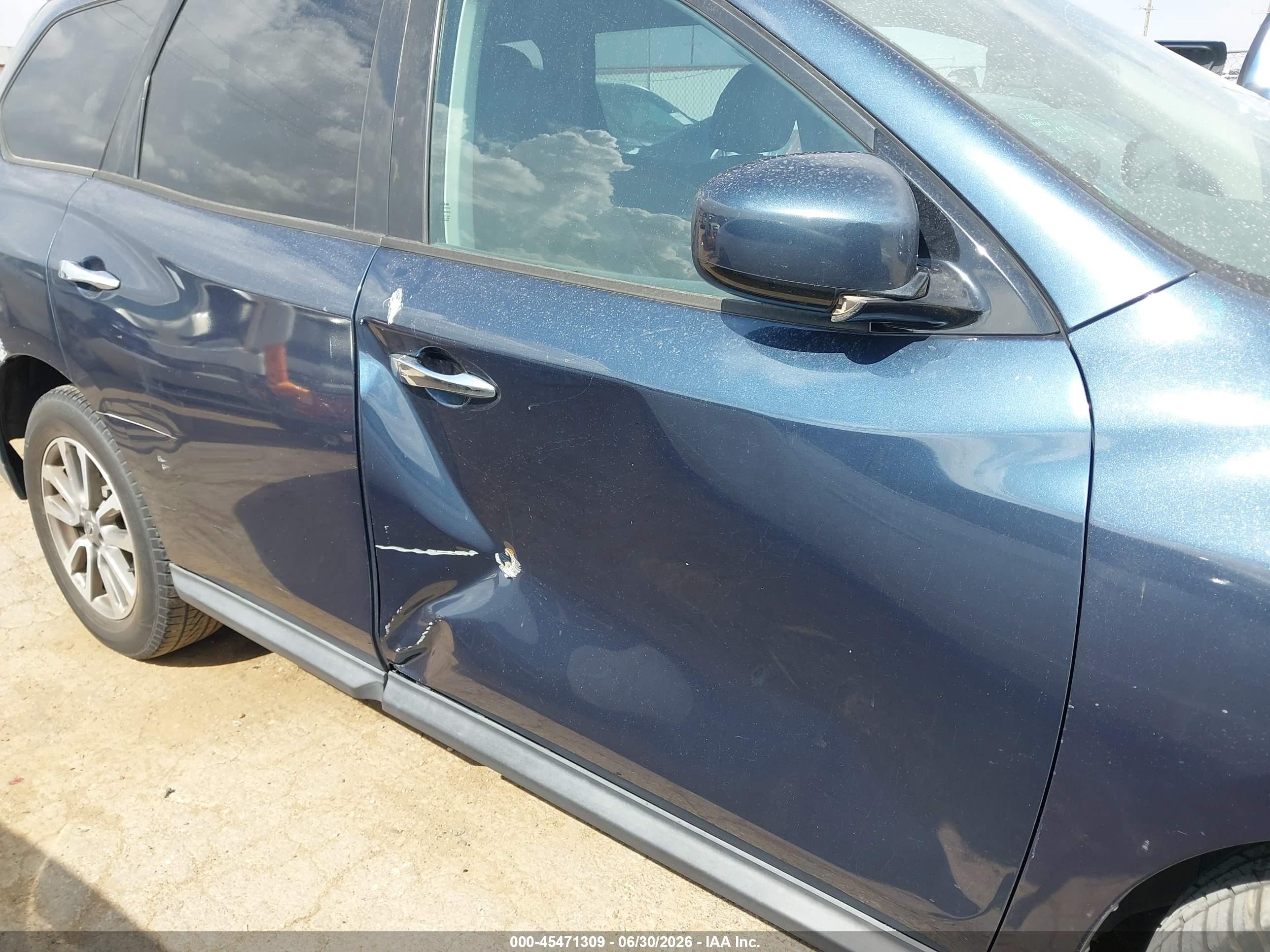 2013 Nissan Pathfinder Sv Blue vin: 5N1AR2MN5DC641494