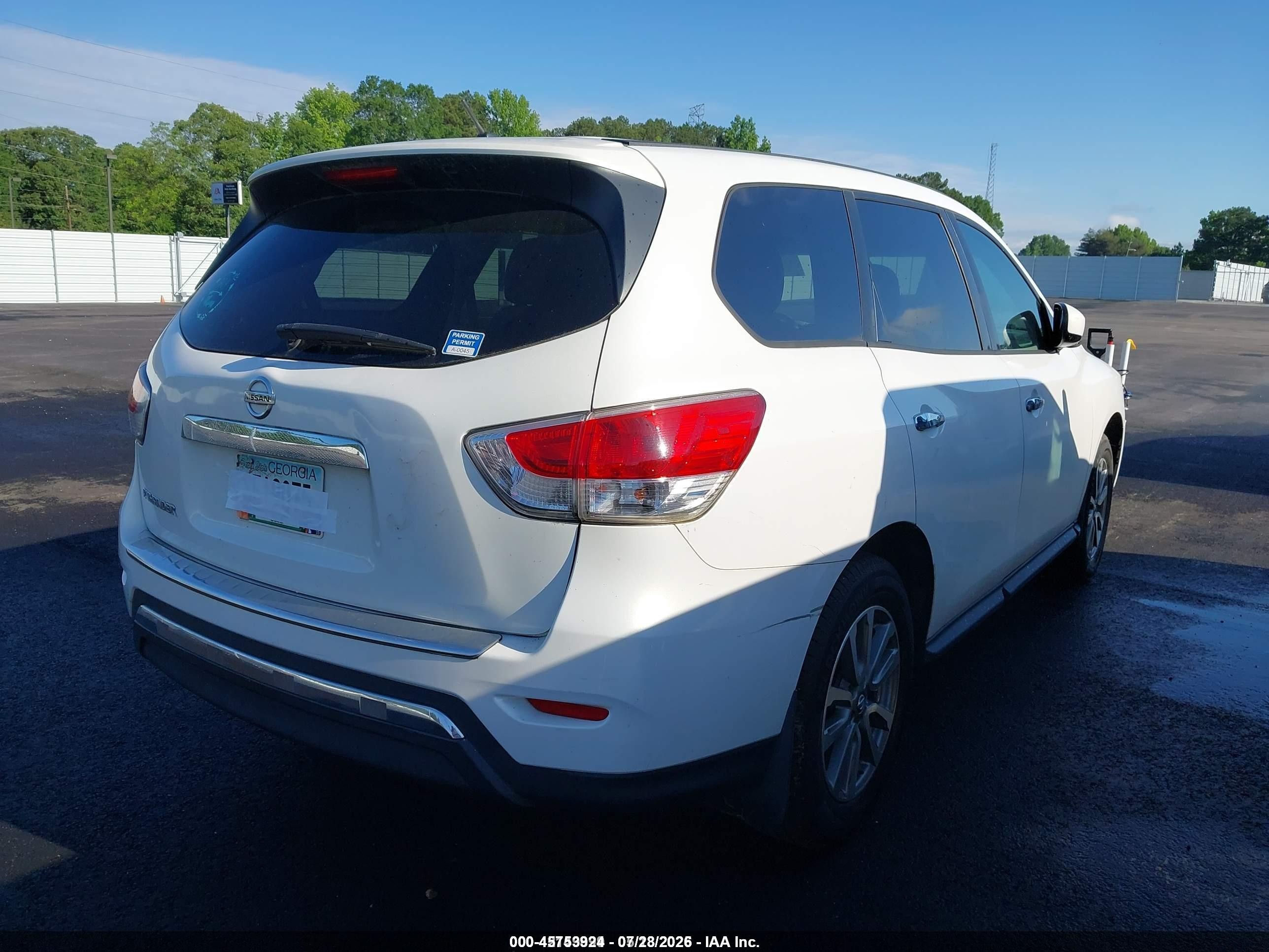 2013 Nissan Pathfinder S Белый vin: 5N1AR2MN5DC648042