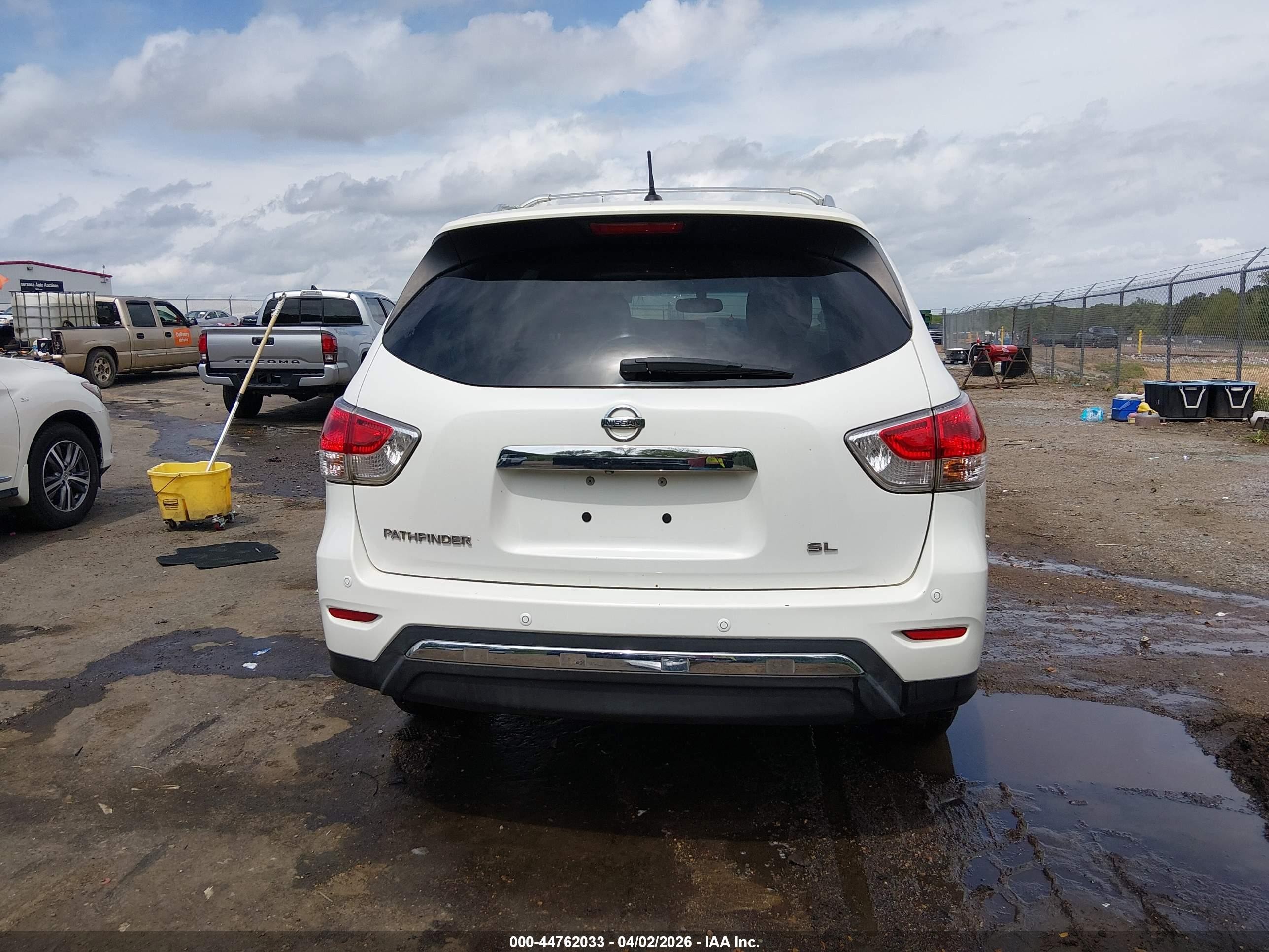 2013 Nissan Pathfinder Sl White vin: 5N1AR2MN5DC656349
