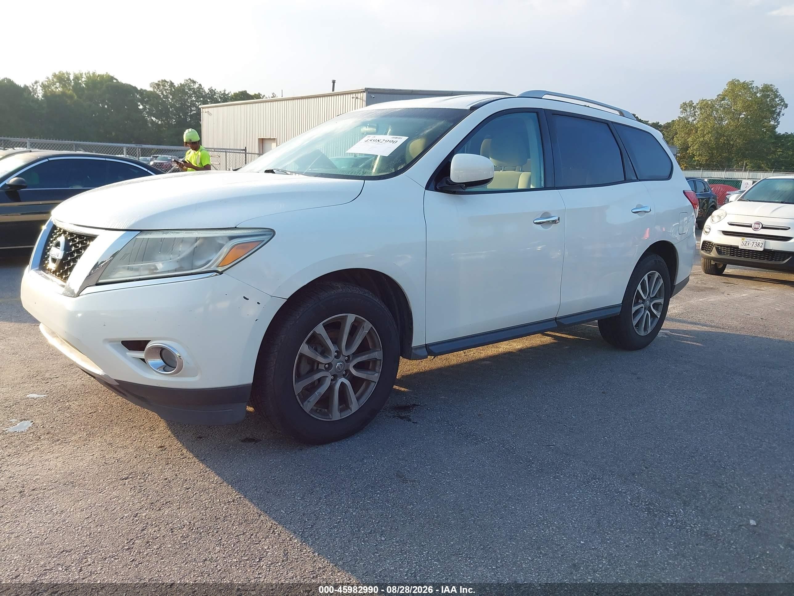 2013 Nissan Pathfinder Sv White vin: 5N1AR2MN5DC680229