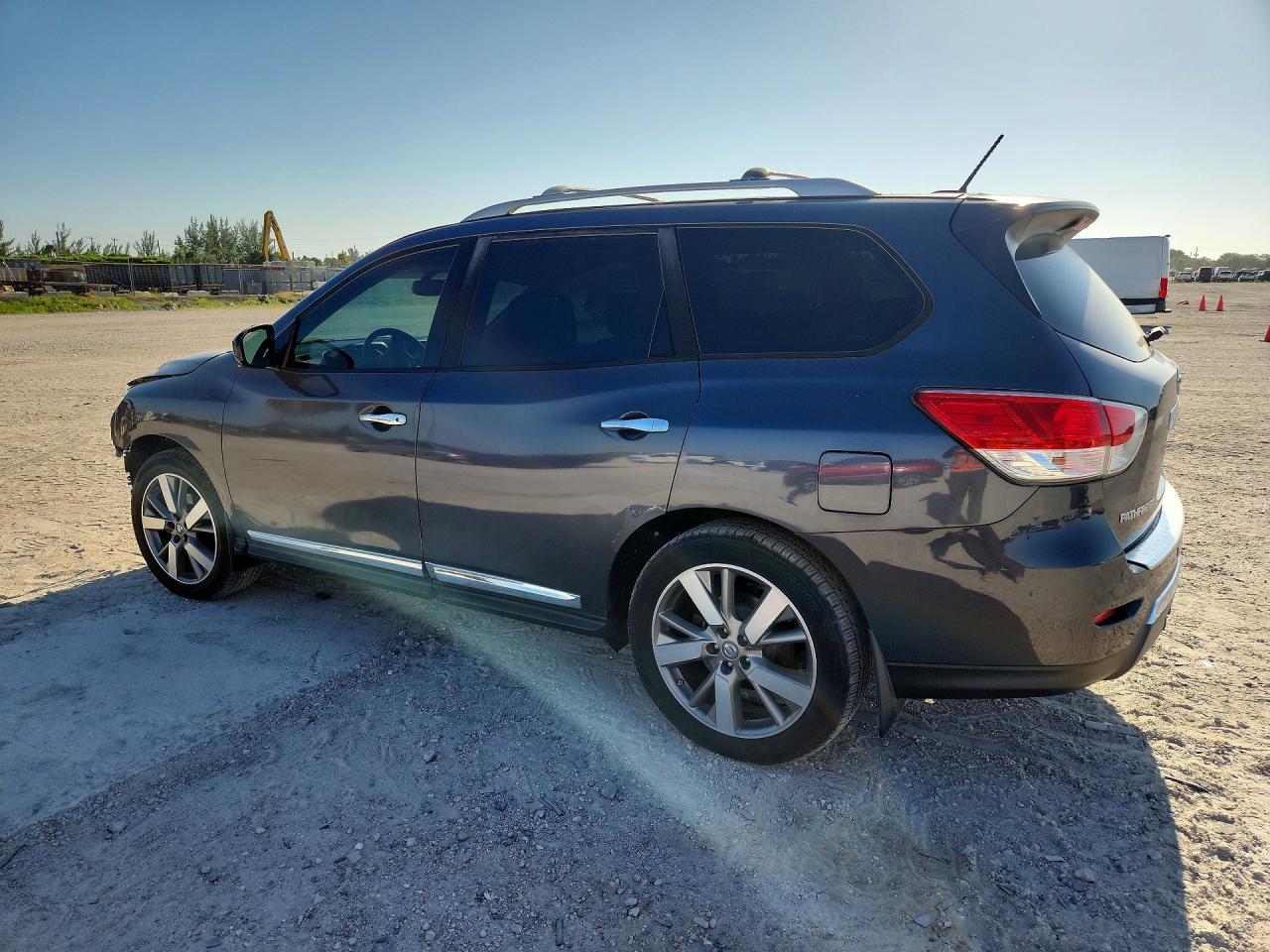 2014 Nissan Pathfinder S Black vin: 5N1AR2MN5EC608013