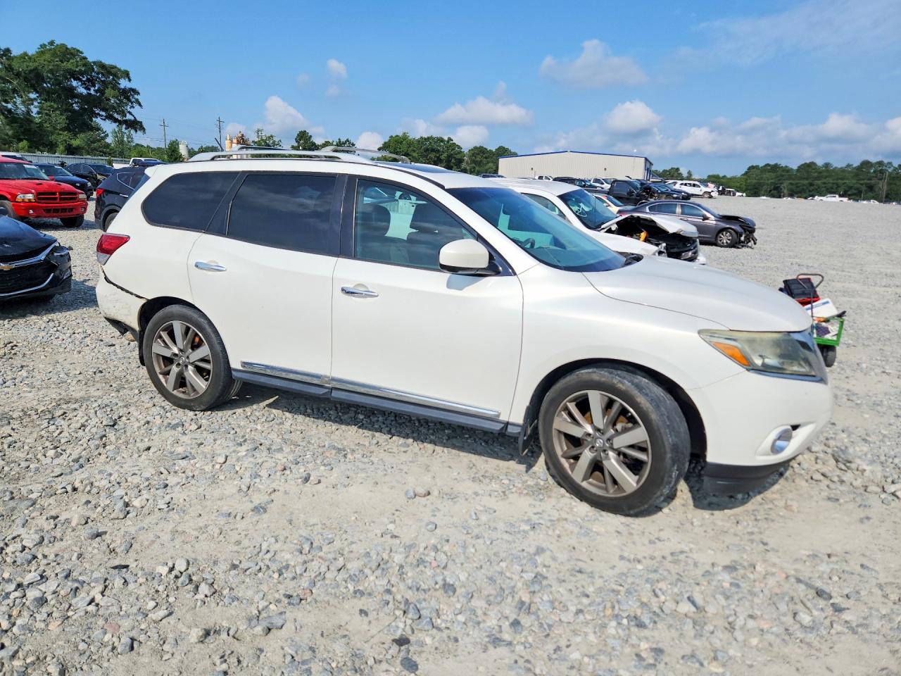 2014 Nissan Pathfinder S White vin: 5N1AR2MN5EC615012