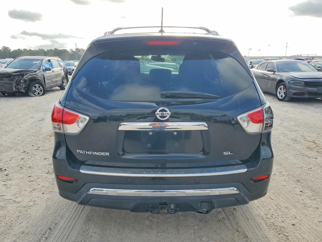 2014 Nissan Pathfinder Sl Черный vin: 5N1AR2MN5EC636782