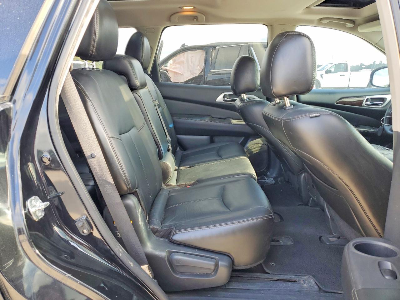 2014 Nissan Pathfinder Sl Черный vin: 5N1AR2MN5EC636782