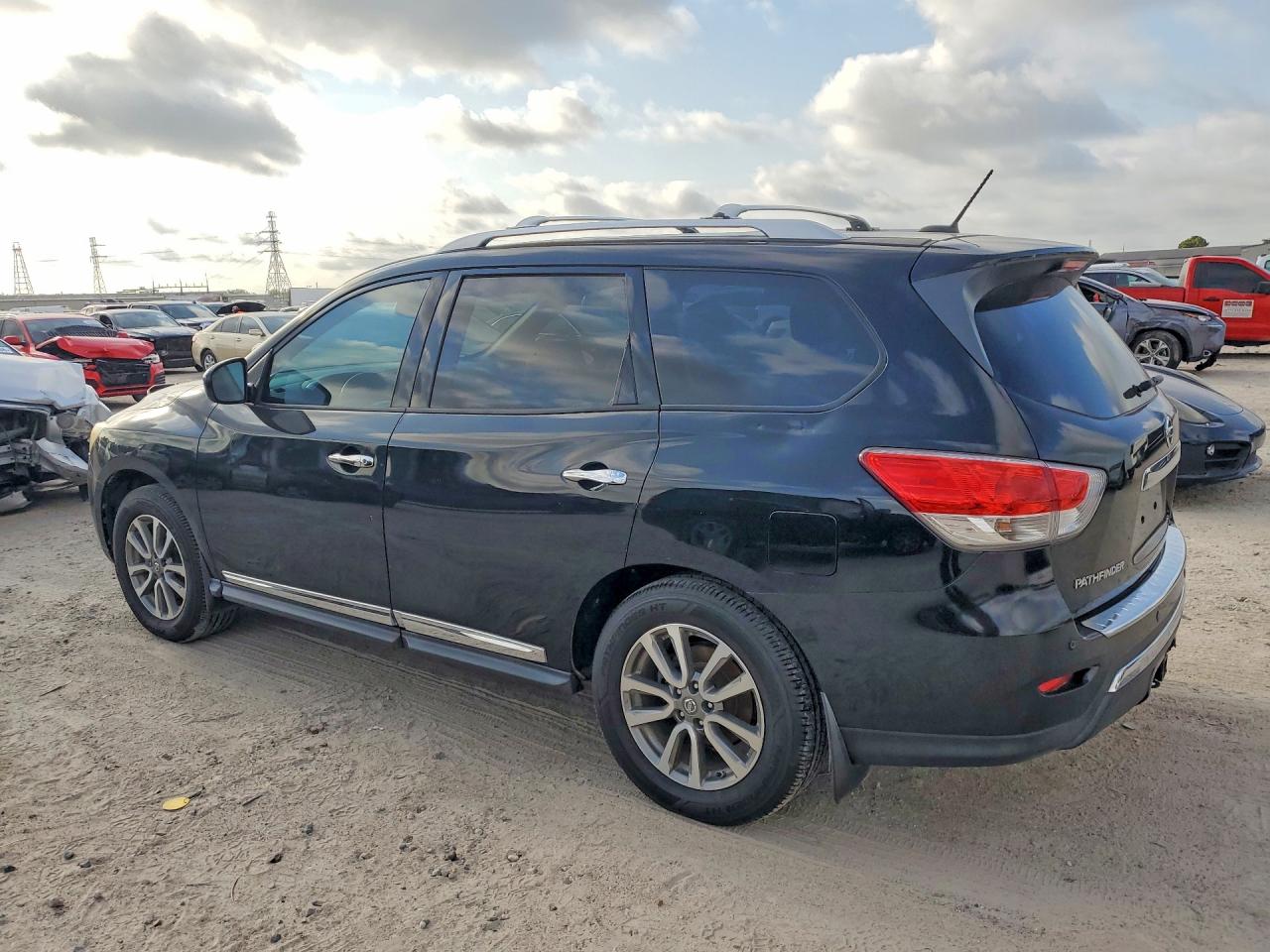 2014 Nissan Pathfinder Sl Черный vin: 5N1AR2MN5EC636782