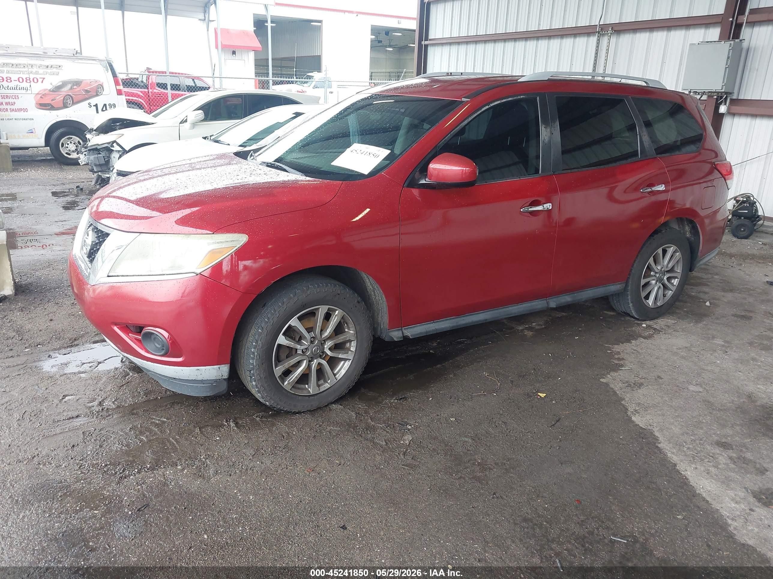 2014 Nissan Pathfinder Sv Red vin: 5N1AR2MN5EC641626