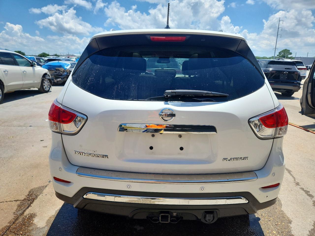 2014 Nissan Pathfinder S White vin: 5N1AR2MN5EC654795