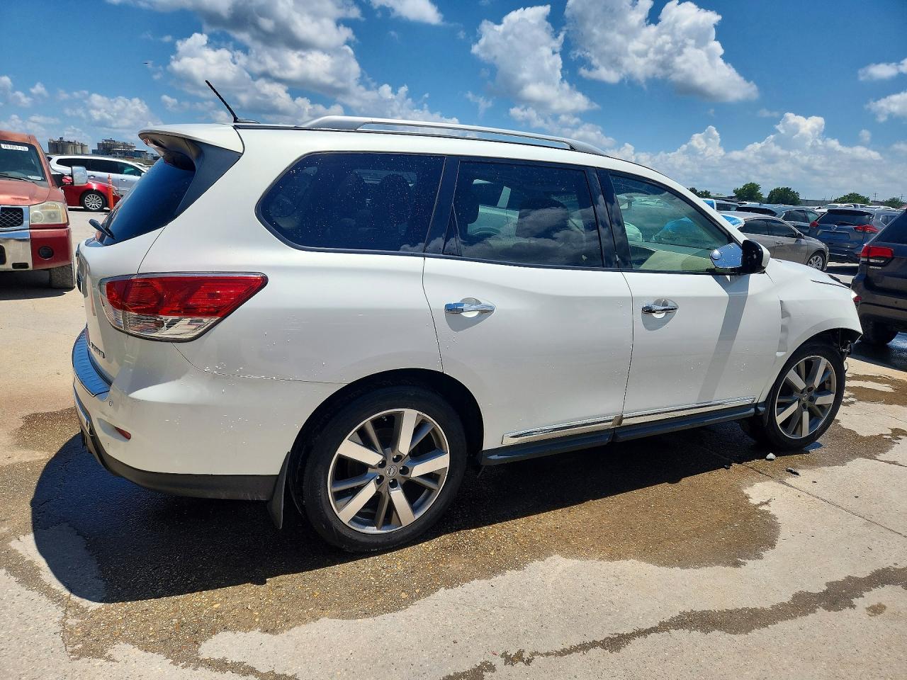 2014 Nissan Pathfinder S White vin: 5N1AR2MN5EC654795
