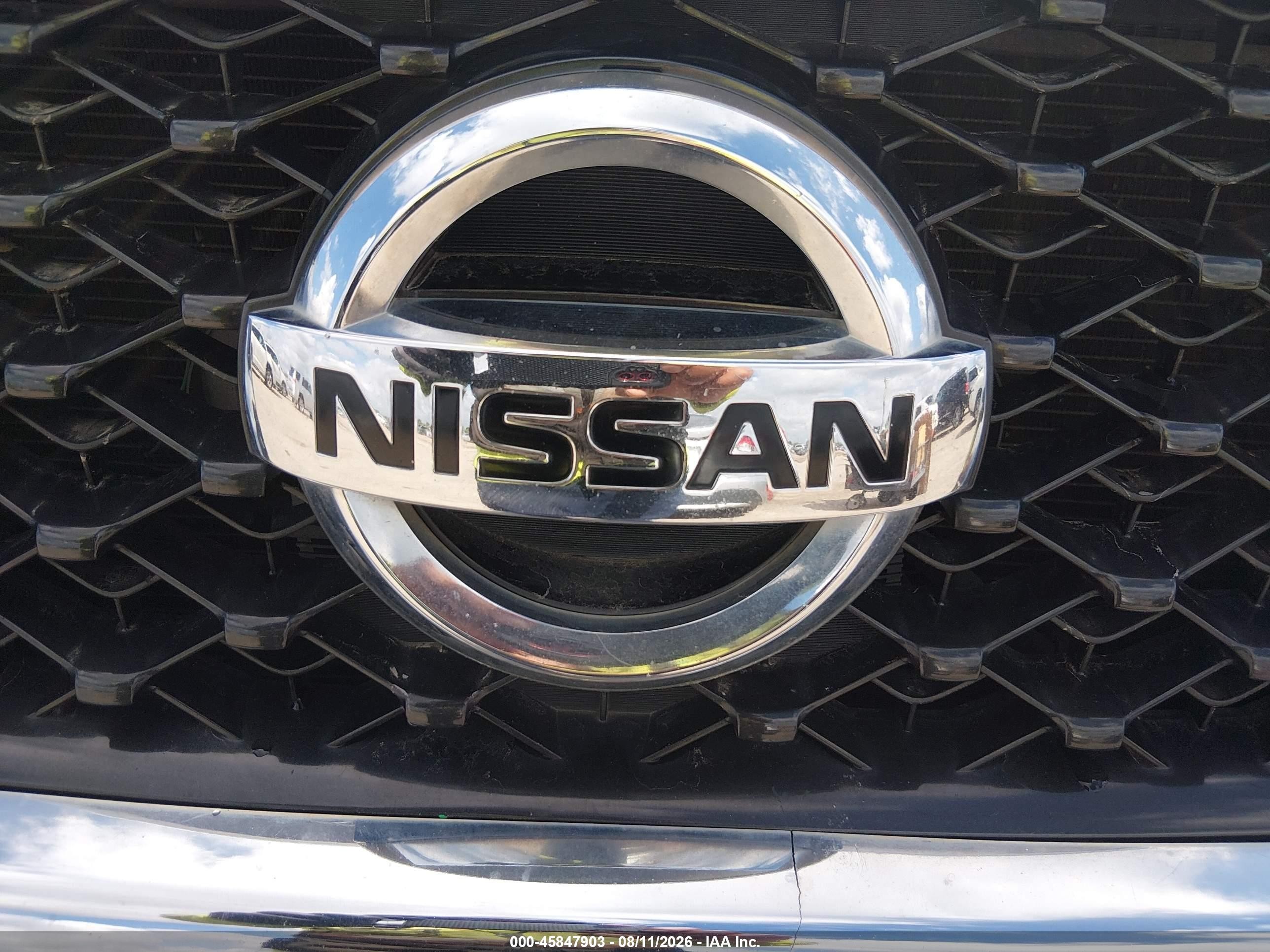 2014 Nissan Pathfinder Sv Silver vin: 5N1AR2MN5EC671919
