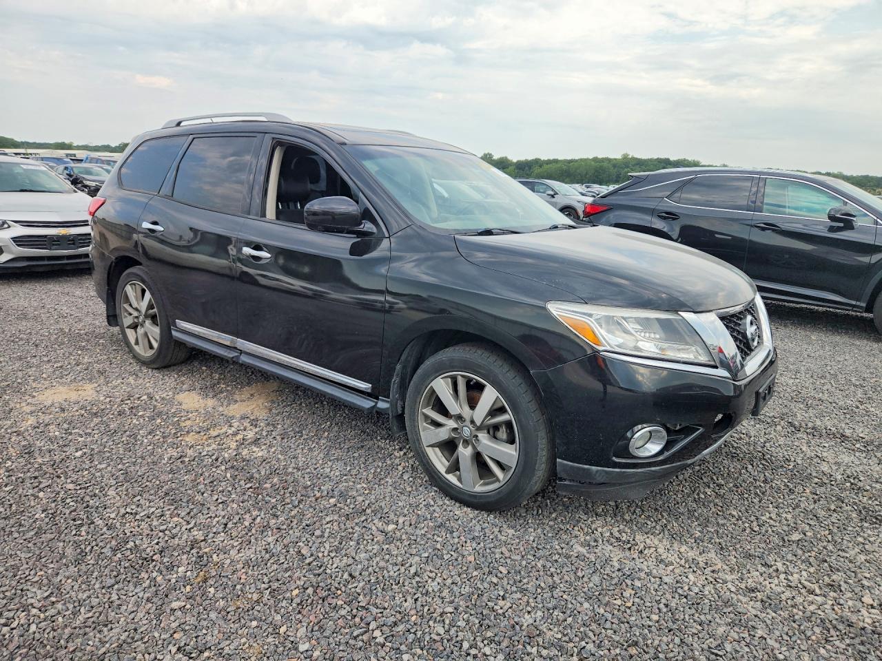 2014 Nissan Pathfinder S Черный vin: 5N1AR2MN5EC698683