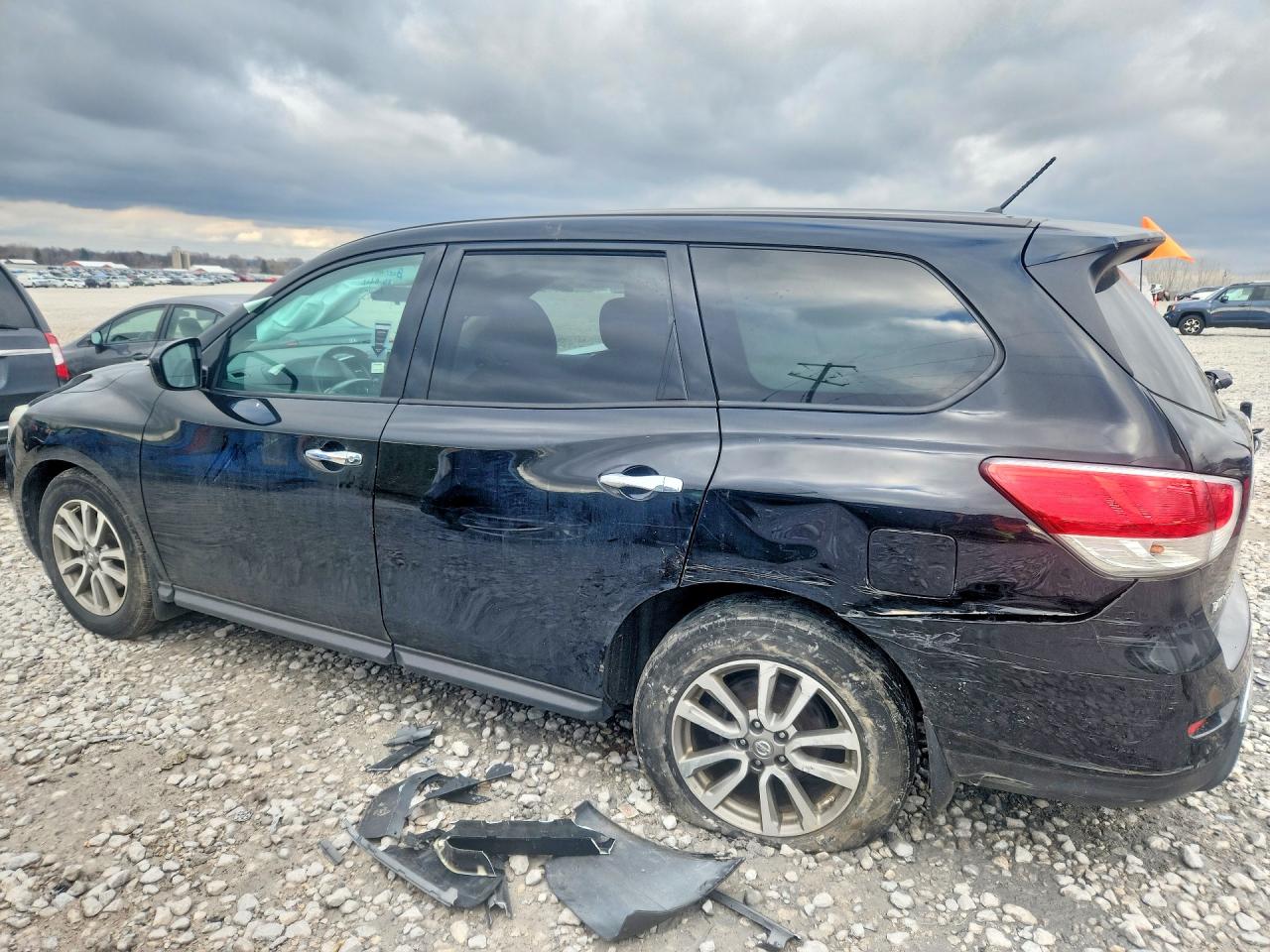 2014 Nissan Pathfinder S Черный vin: 5N1AR2MN5EC713649