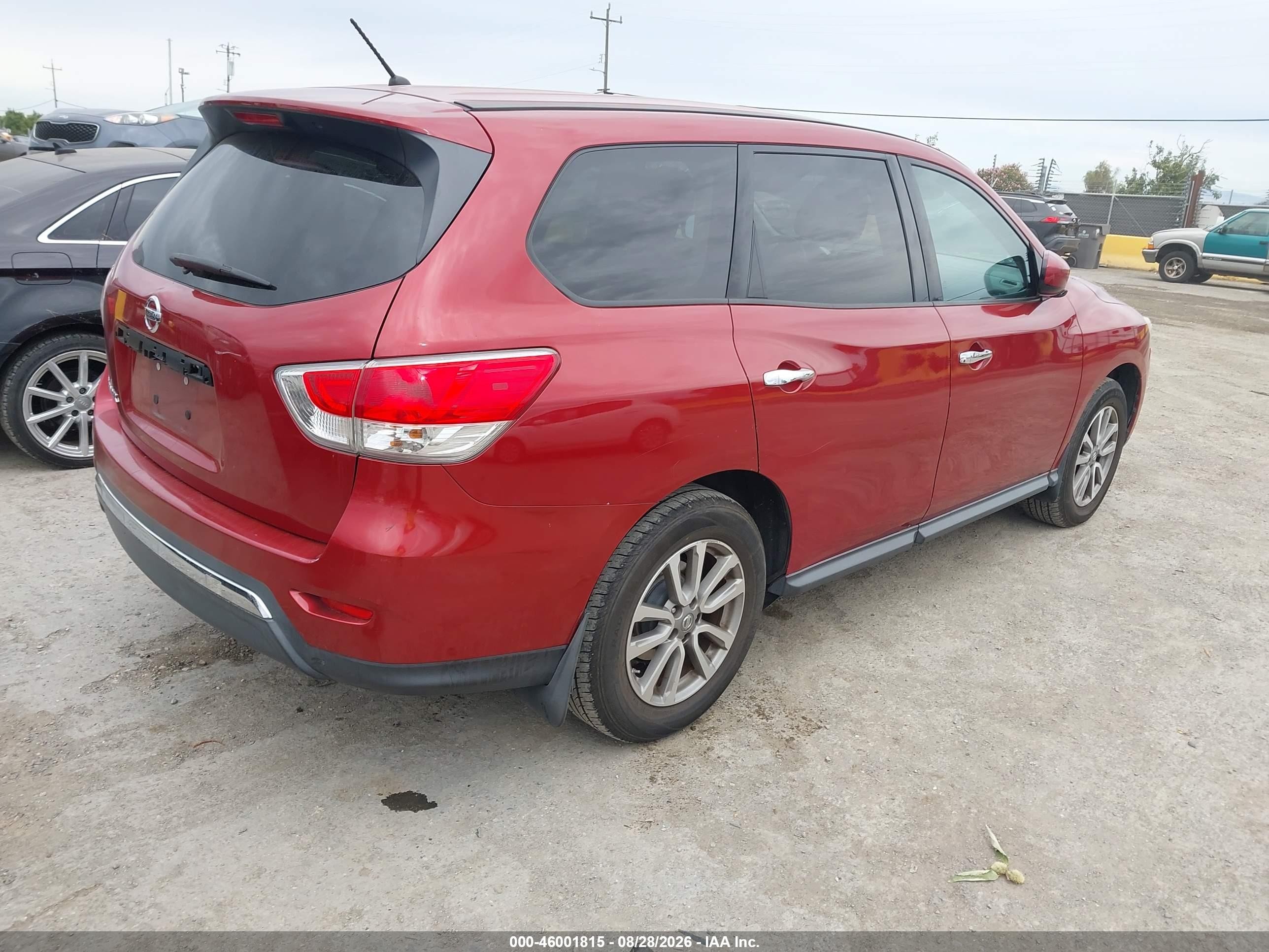 2014 Nissan Pathfinder S Red vin: 5N1AR2MN5EC714249