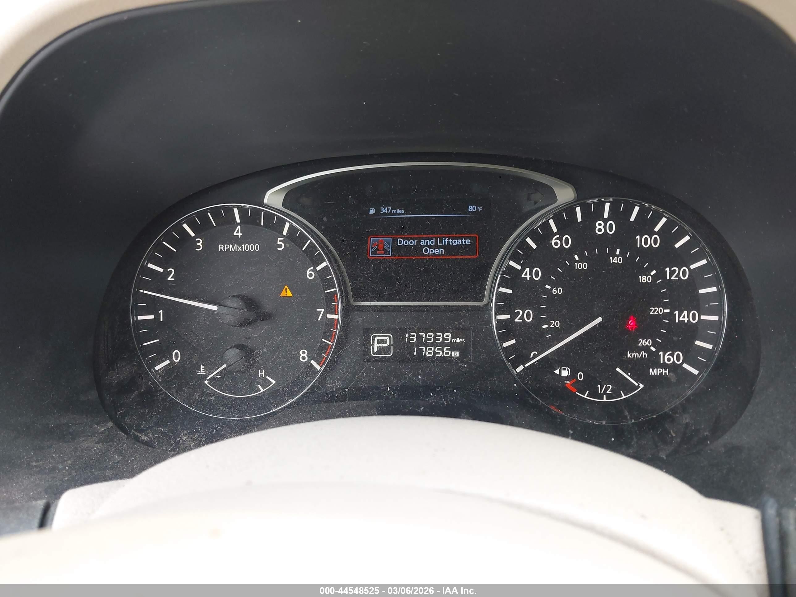 2014 Nissan Pathfinder Sv White vin: 5N1AR2MN5EC722593
