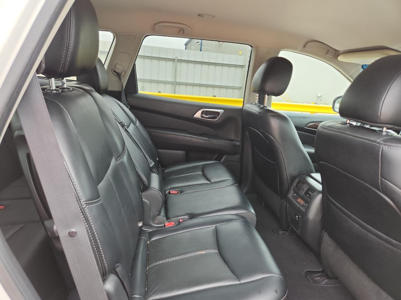 2015 Nissan Pathfinder Sl White vin: 5N1AR2MN5FC602228
