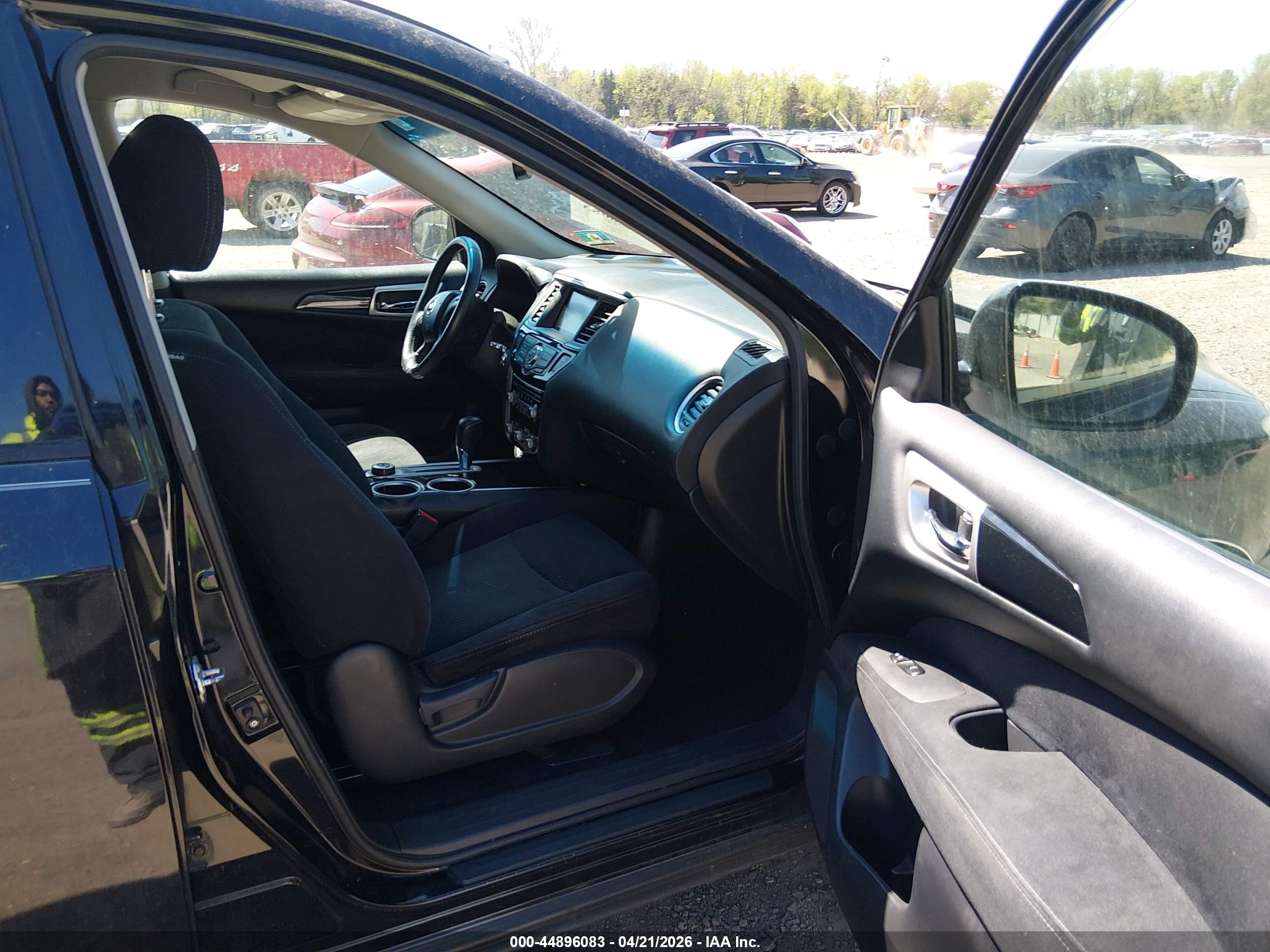2015 Nissan Pathfinder Platinum/s/sl/sv Черный vin: 5N1AR2MN5FC605601